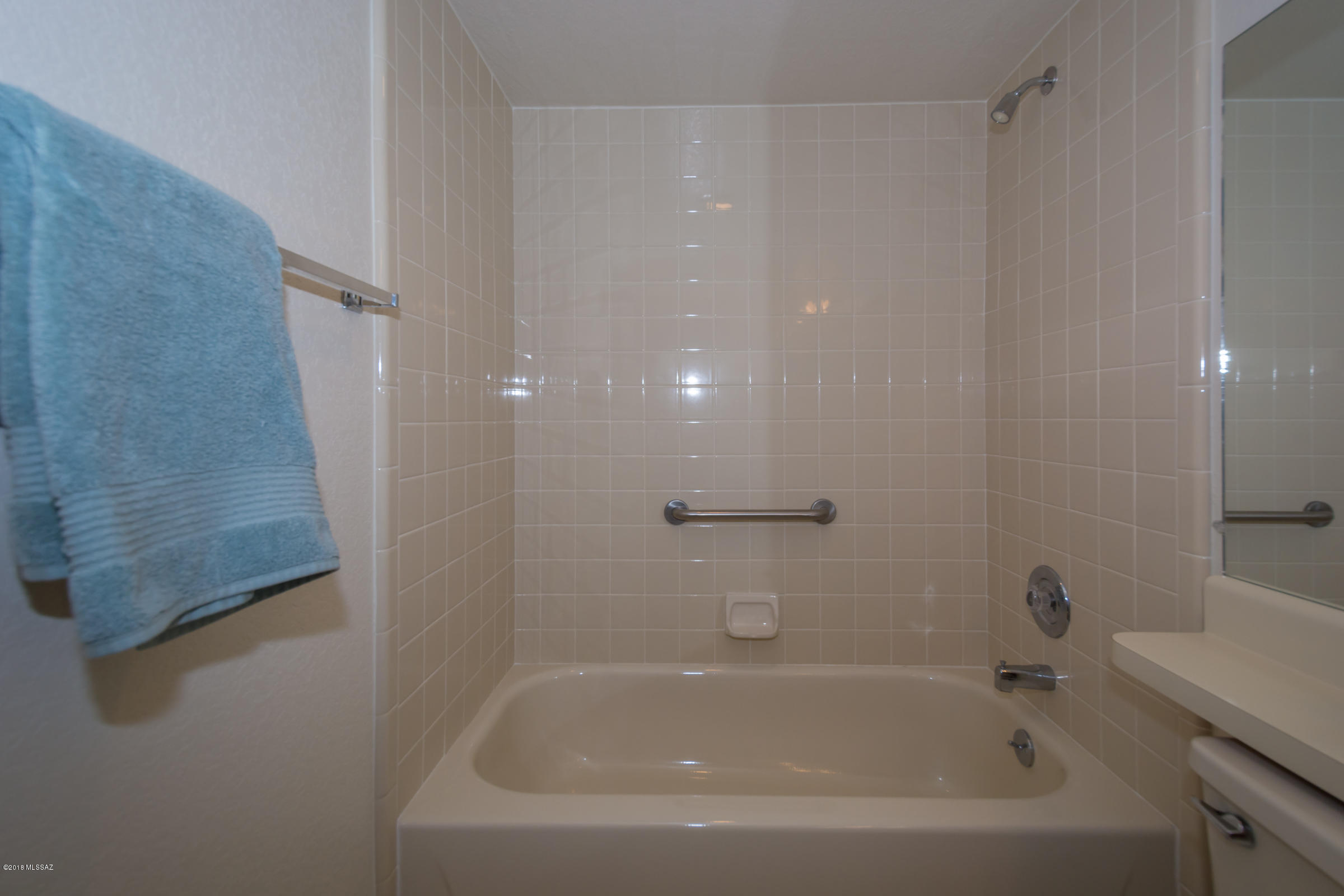 La Cholla Hills(1-313) - Residential