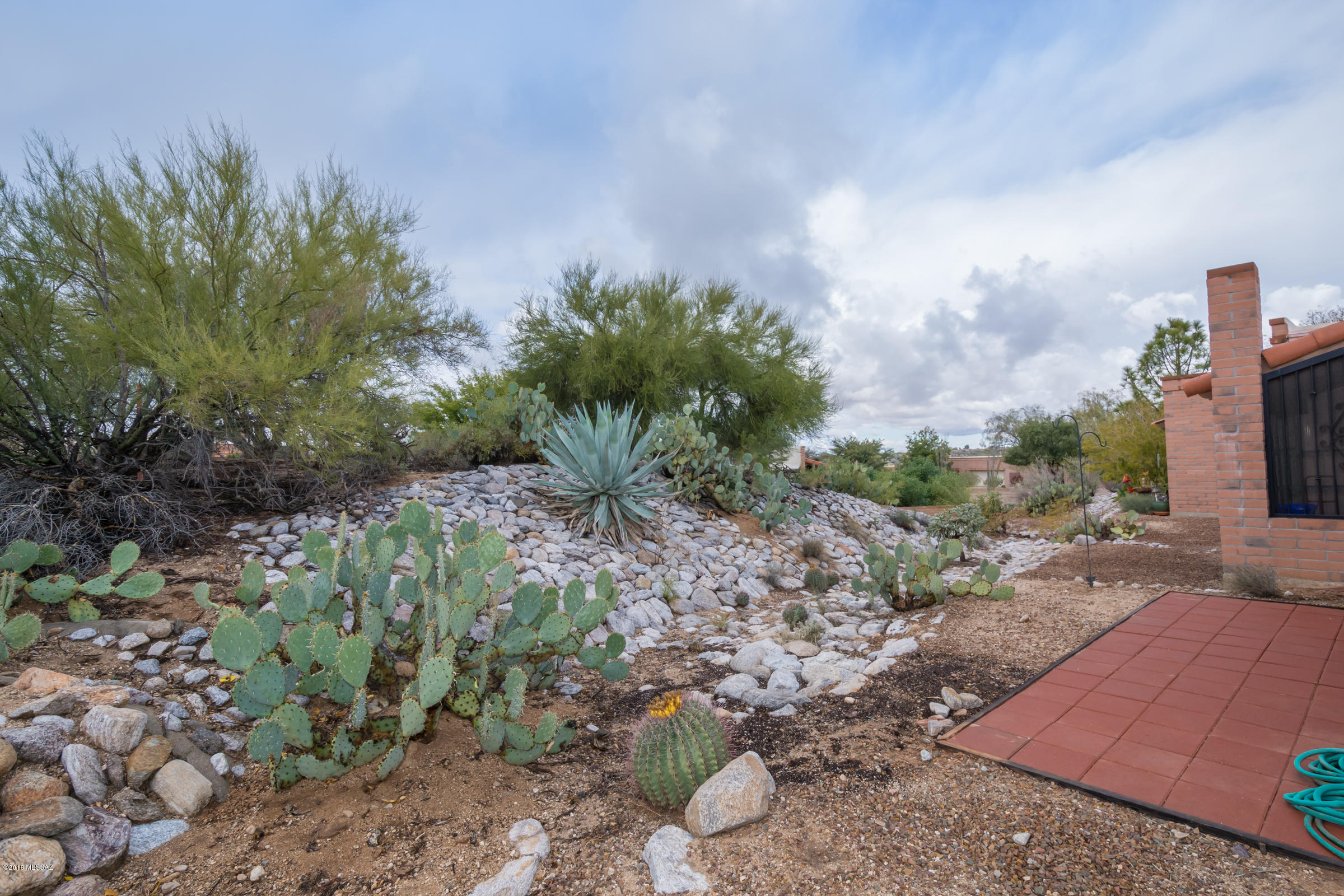 La Cholla Hills(1-313) - Residential