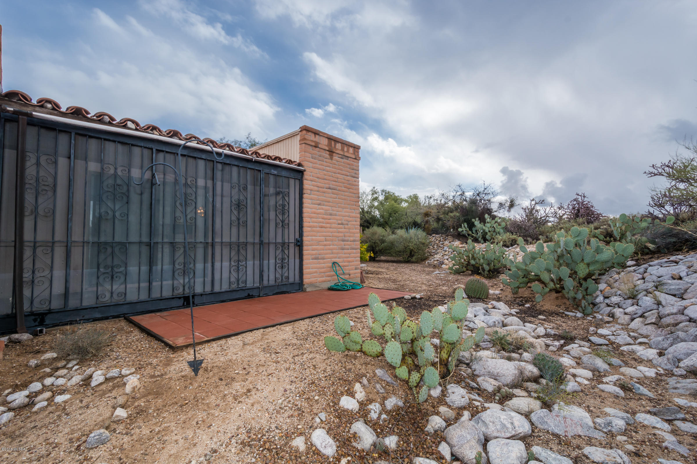 La Cholla Hills(1-313) - Residential