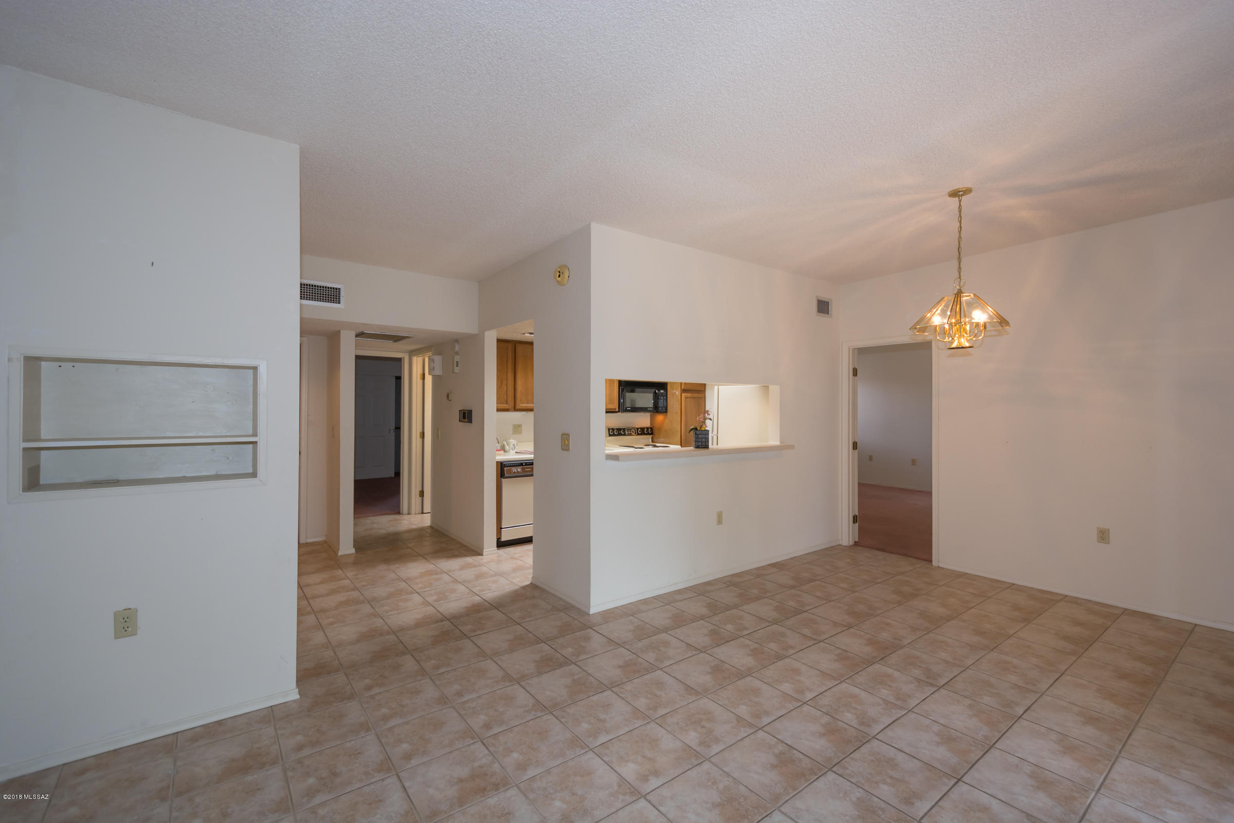 La Cholla Hills(1-313) - Residential