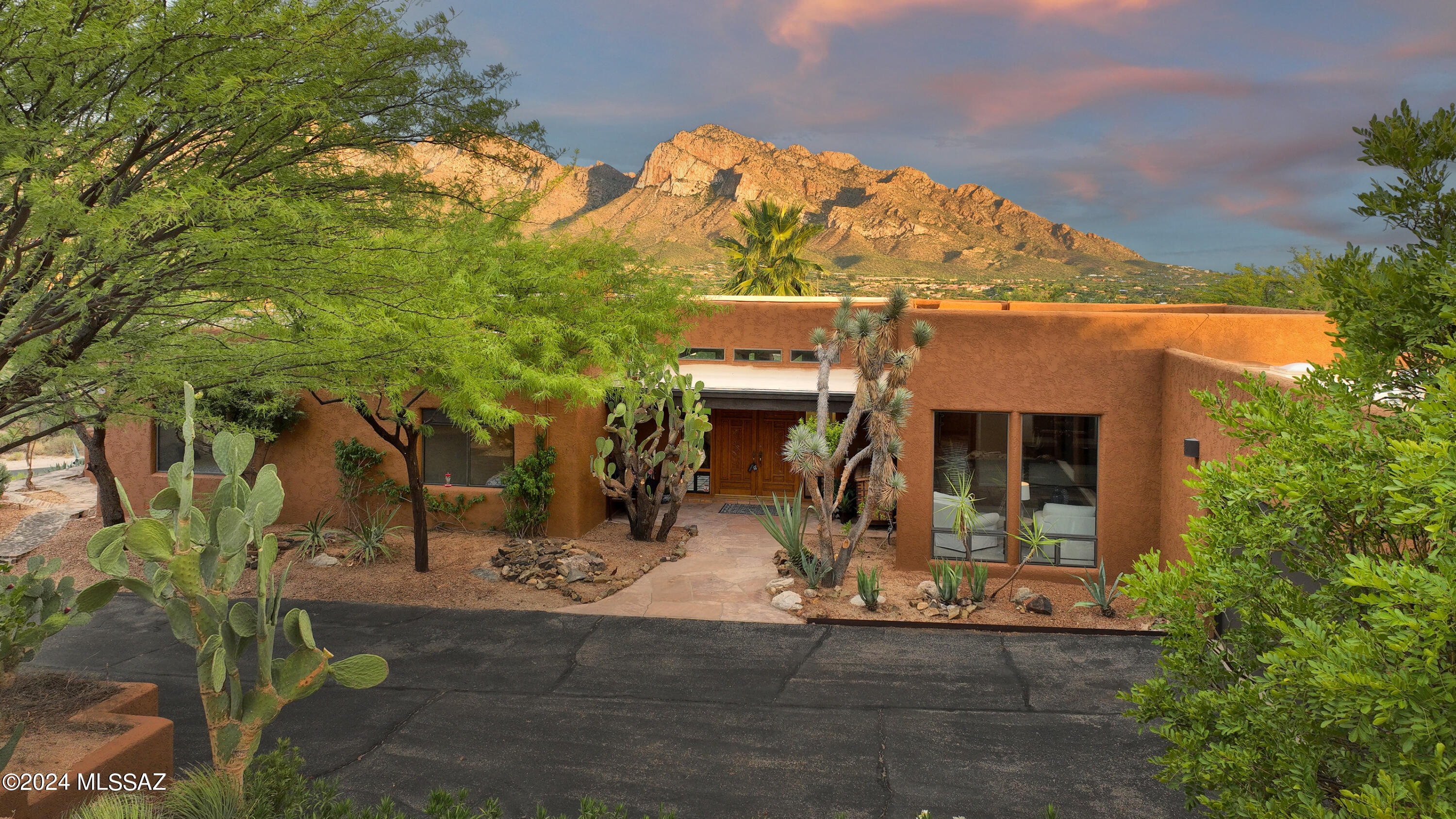 Monte Del Oro (1-187) - Residential