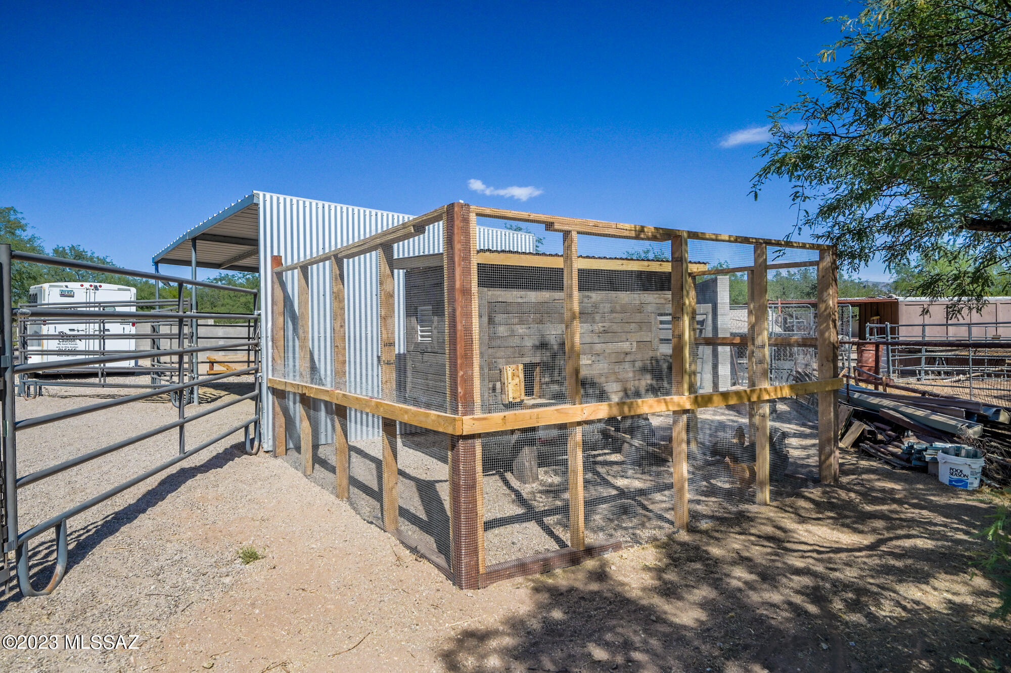Tres Lomas (1-147) - Residential