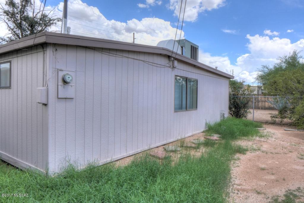 Catalina Poultry Acres NO 2 - Residential Lease
