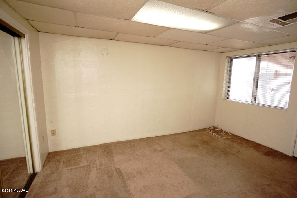 Catalina Poultry Acres NO 2 - Residential Lease