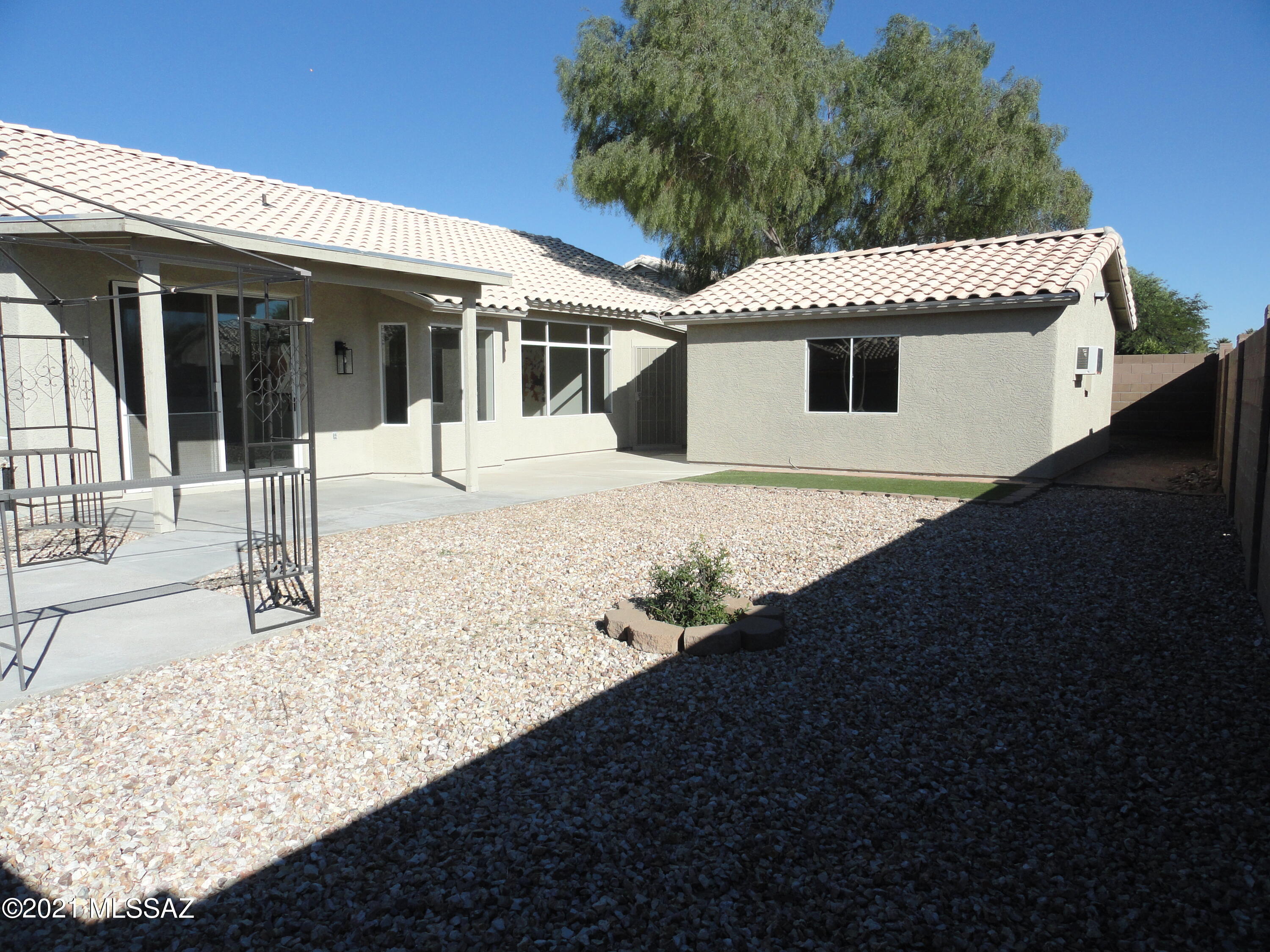 Hacienda Del Oro (1-879) - Residential