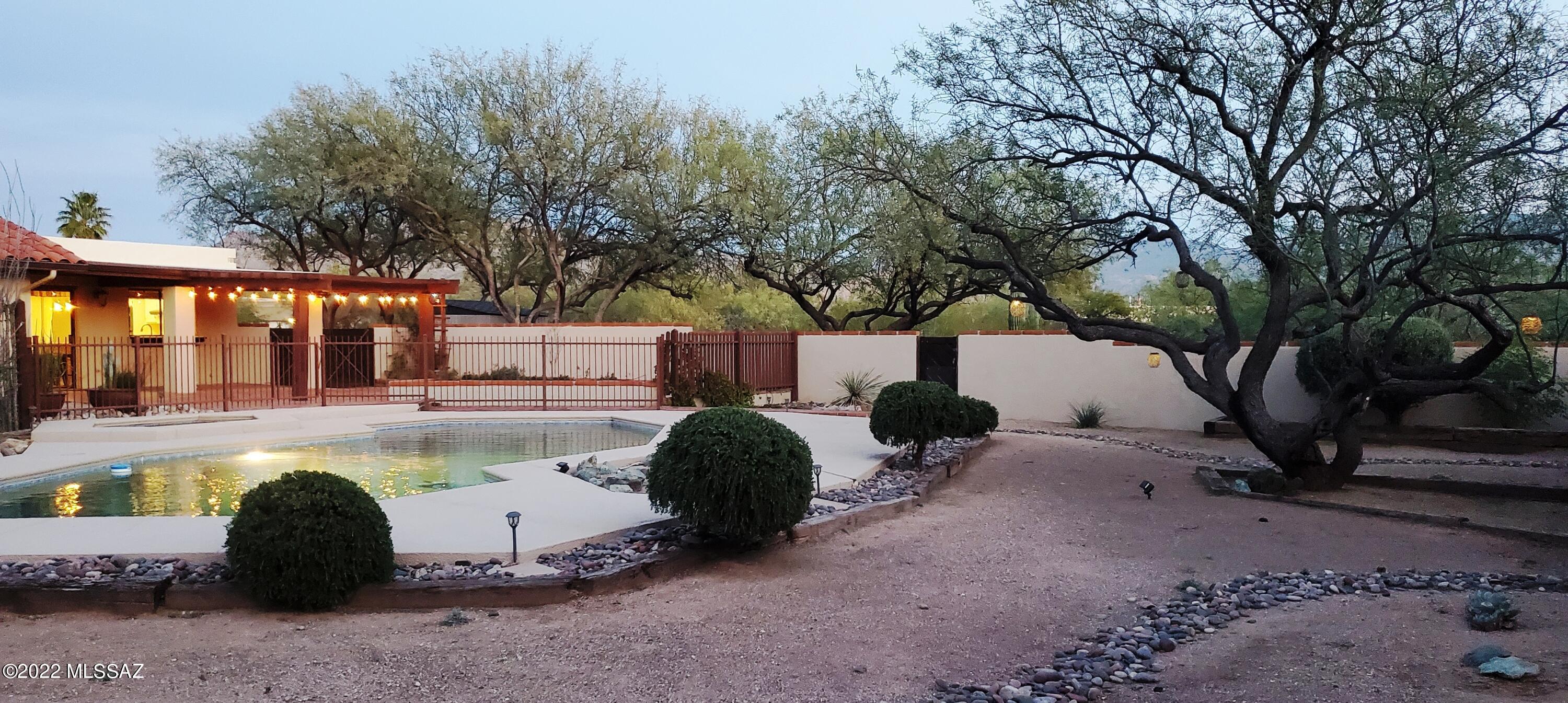 Catalina Madre (1-70) - Residential