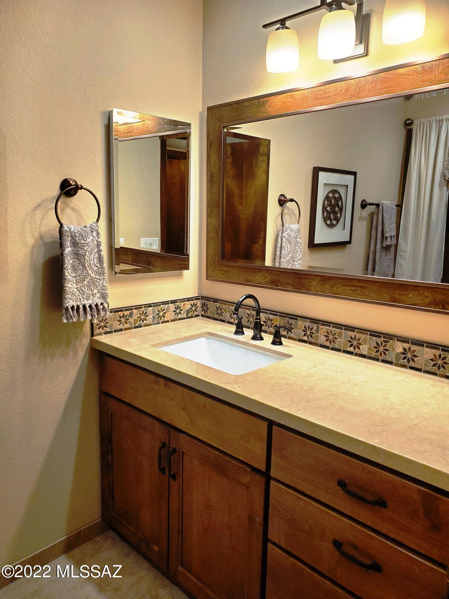 Catalina Madre (1-70) - Residential