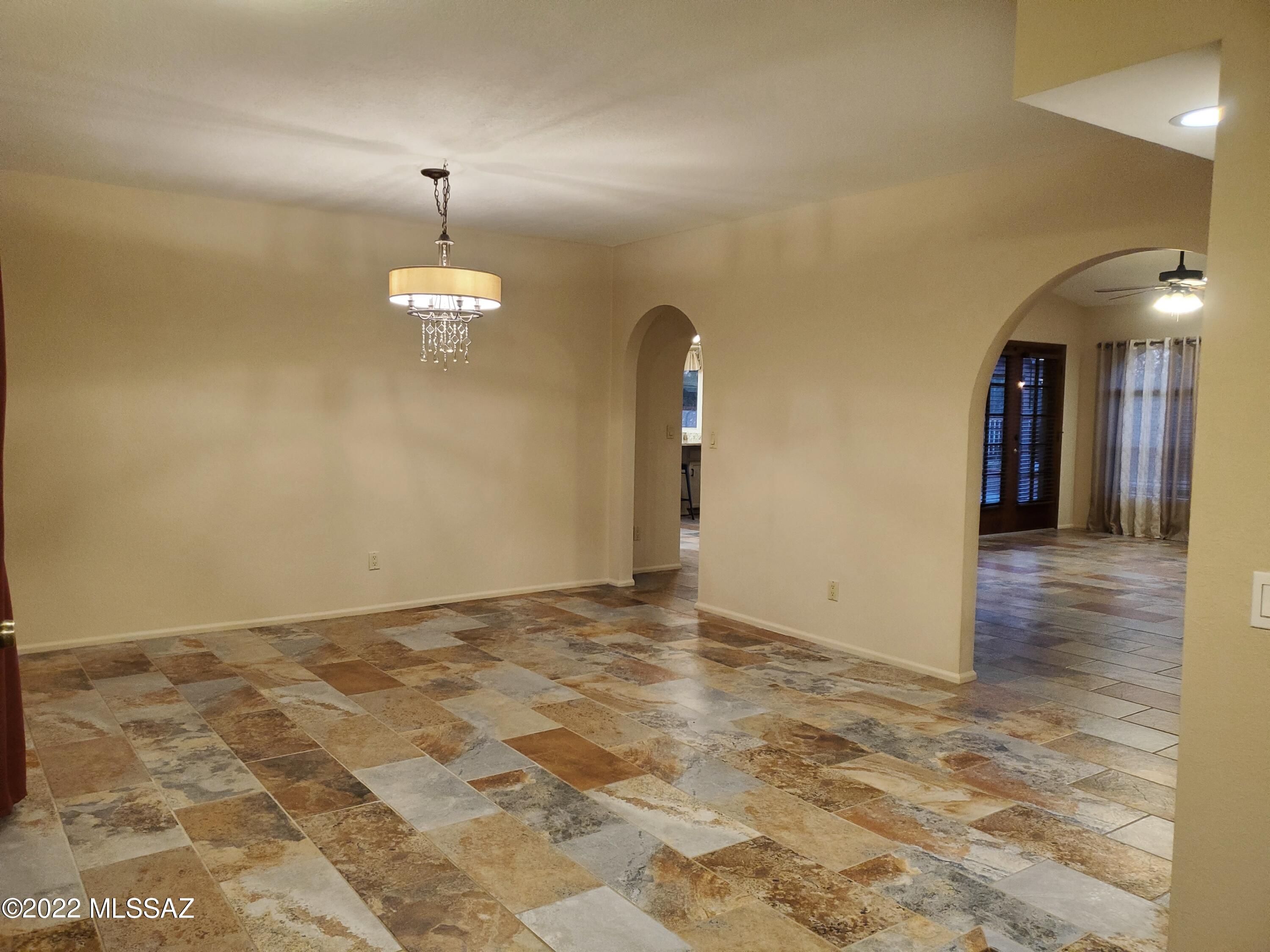 Catalina Madre (1-70) - Residential