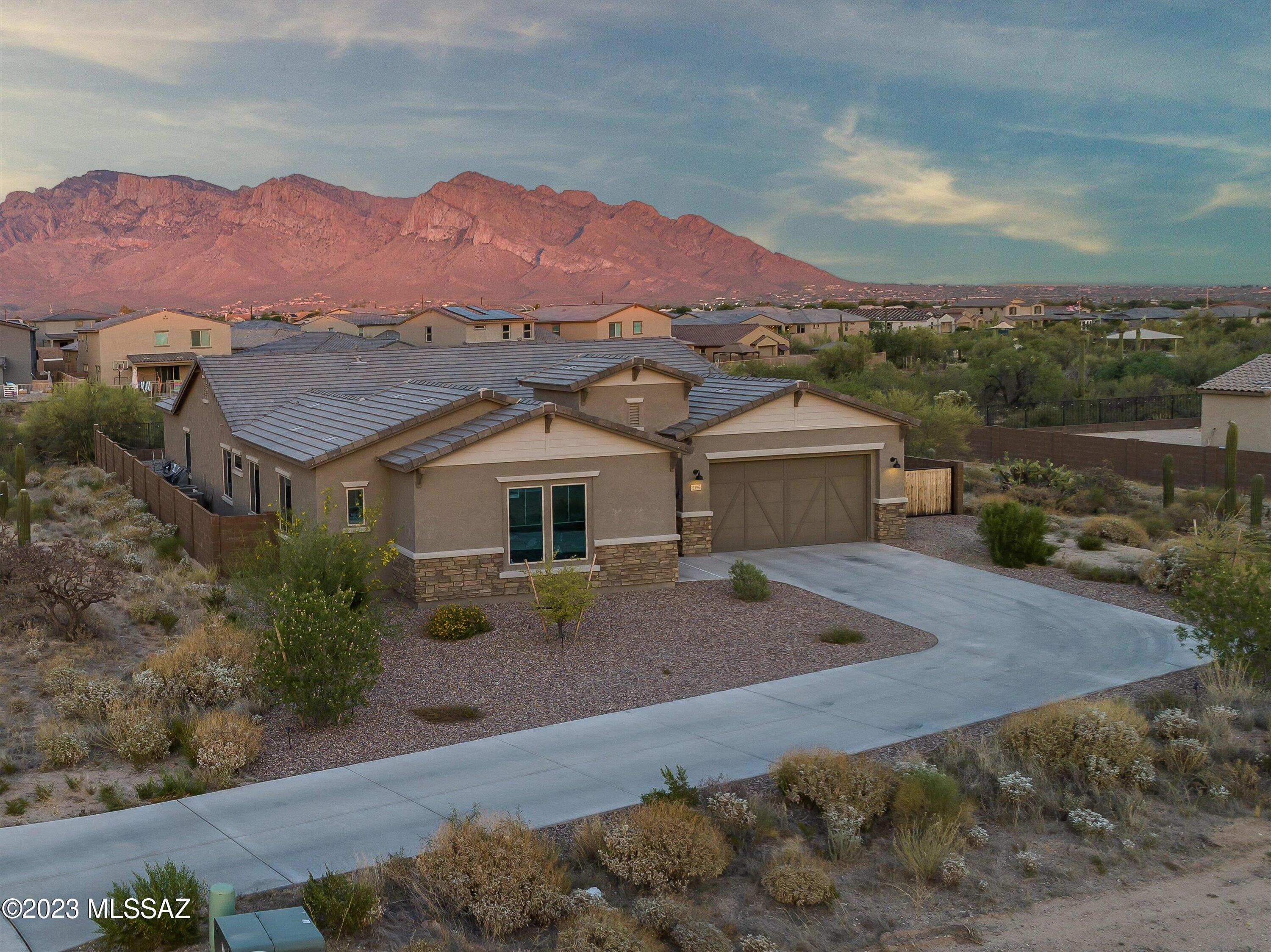 Saguaros Viejos West - Residential