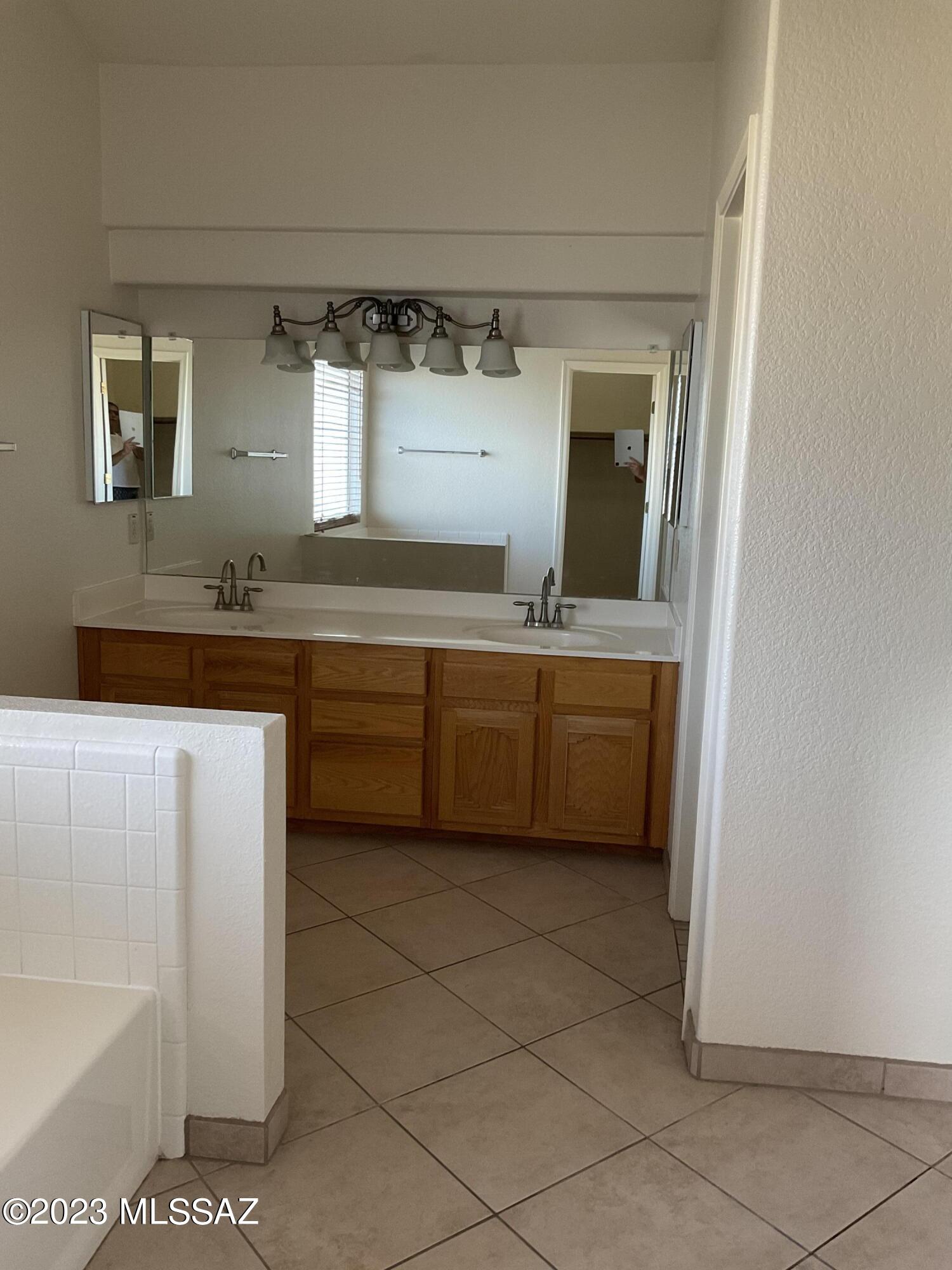 Saddlewood Estates (65-138) - Residential Lease
