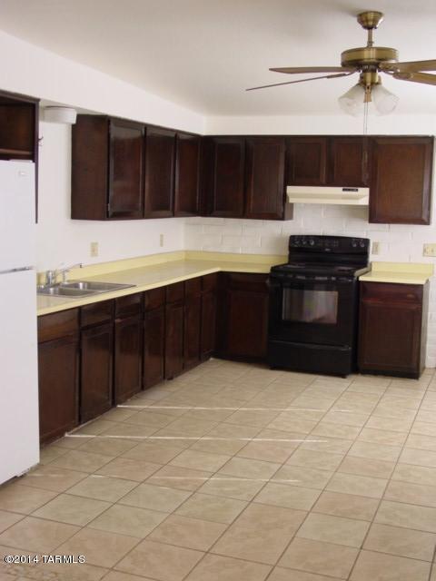 Farmington Add Resub Pt Blk 6 - Residential Lease