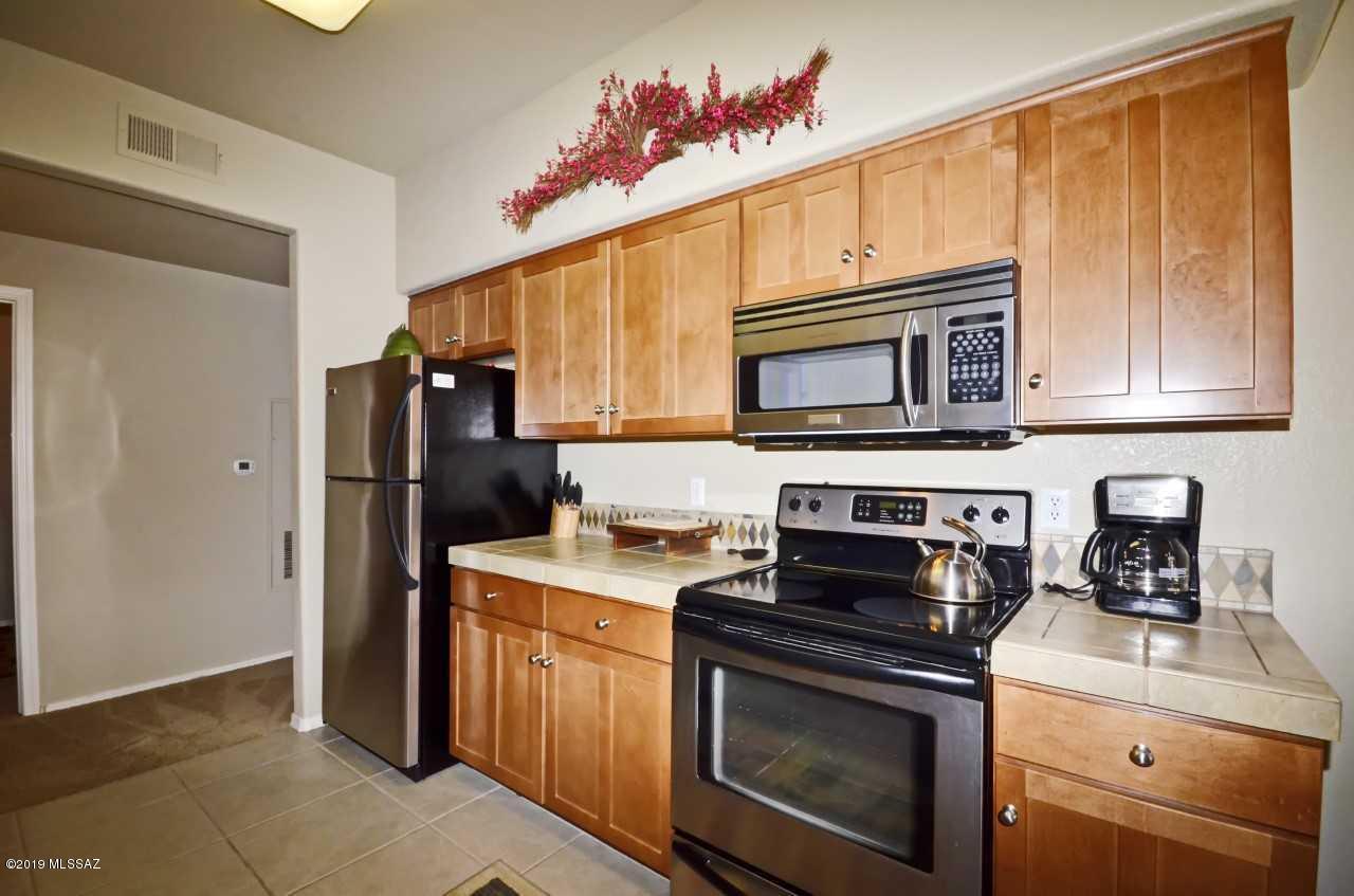 Pinnacle Canyon Condominium - Residential