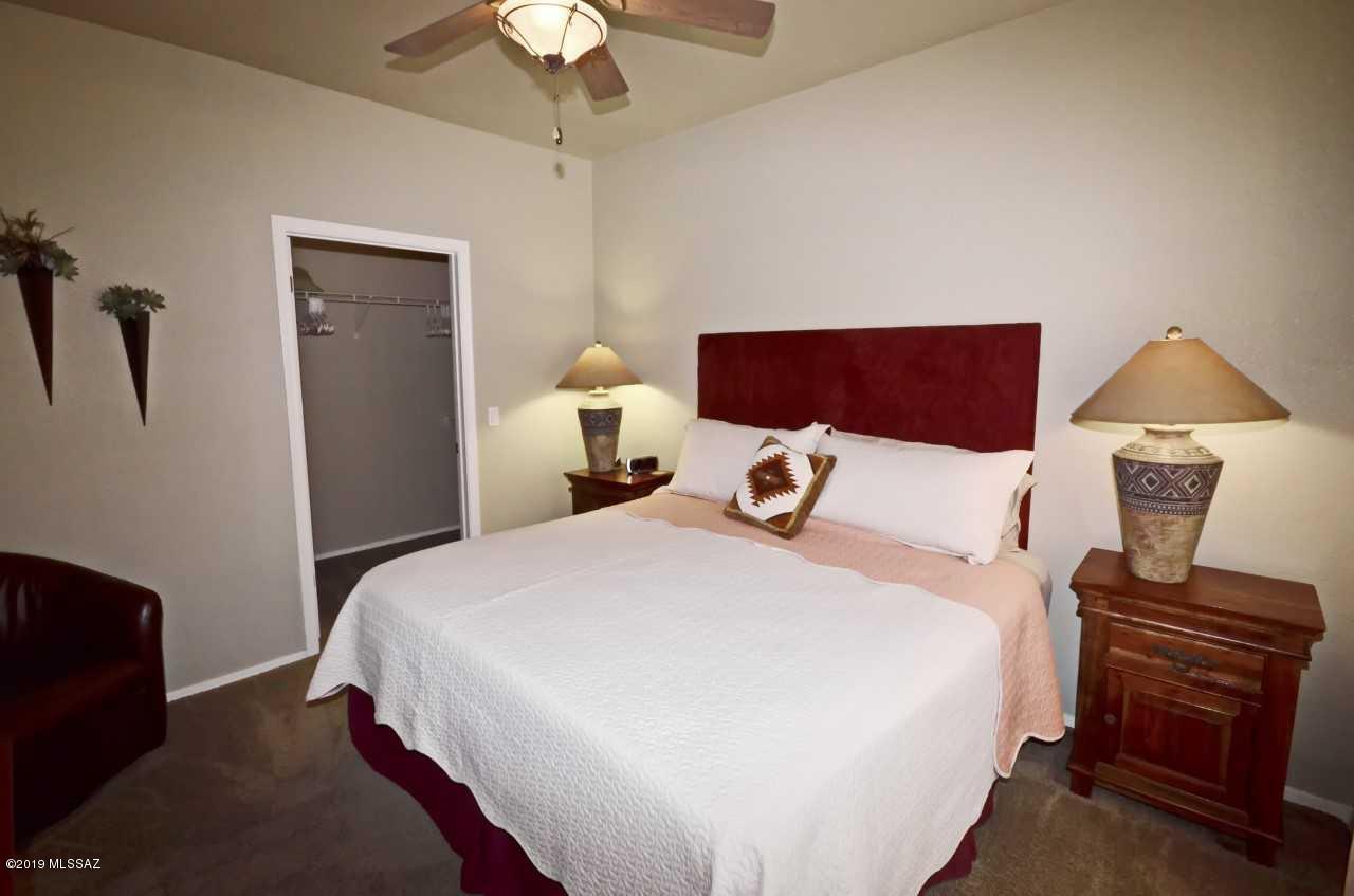 Pinnacle Canyon Condominium - Residential