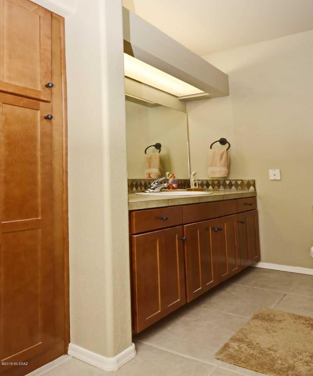 Pinnacle Canyon Condominium - Residential