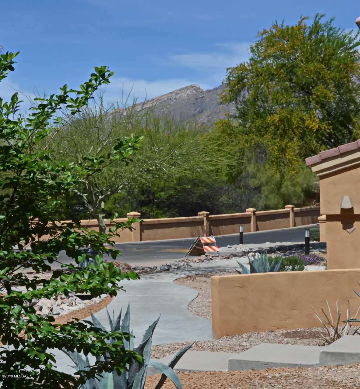 Pinnacle Canyon Condominium - Residential
