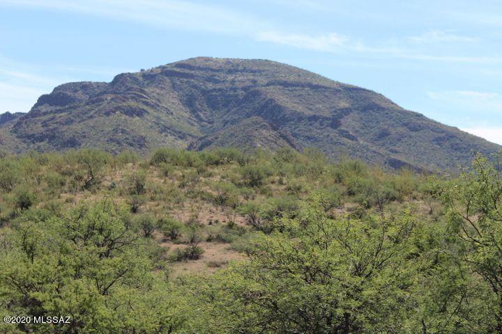 This beautiful 36 acre lot with panoramic views located in the gated community of Salero Ranch.