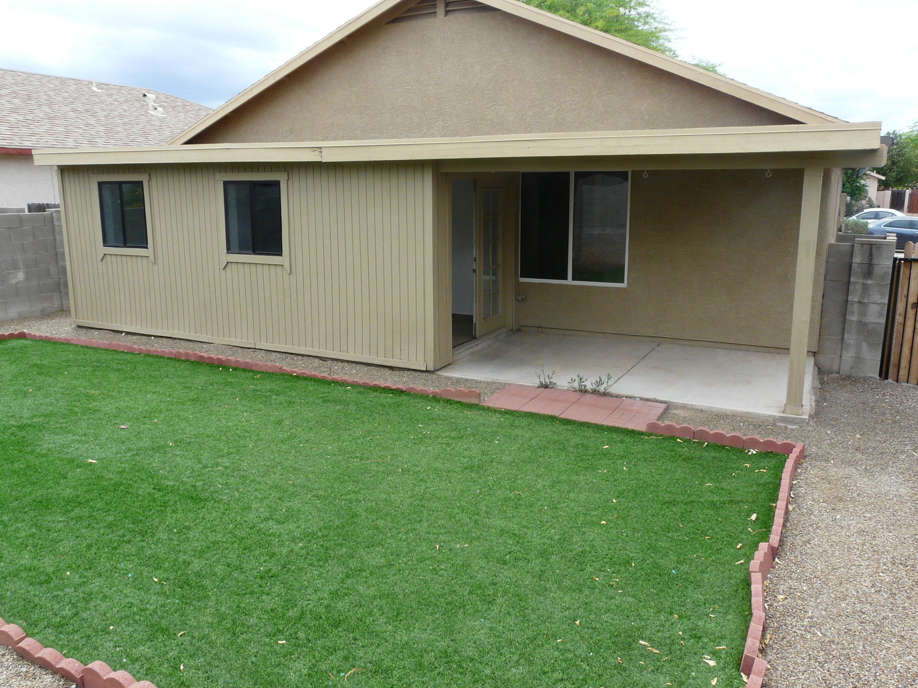 Hacienda Del Oro (1-879) - Residential Lease