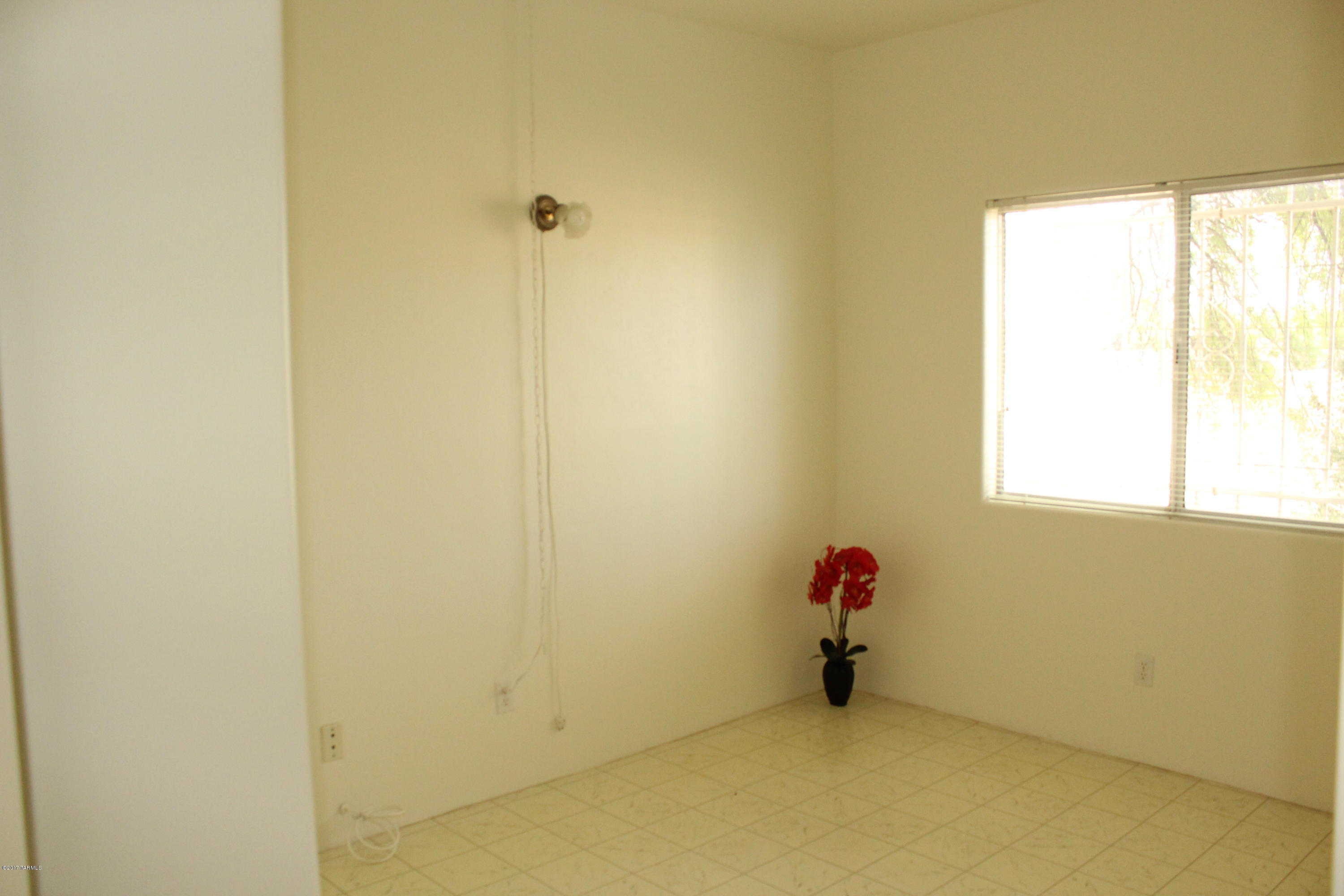 Casa Primera (1-111) - Residential