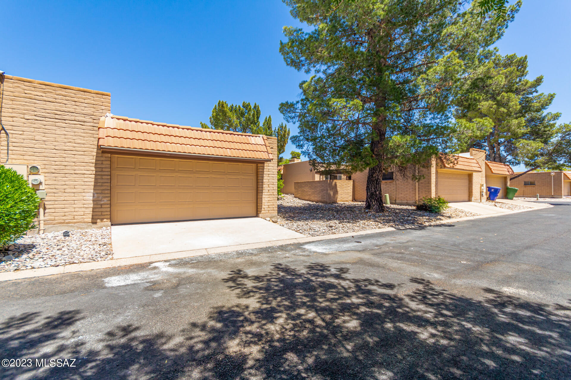 Rolling Hills Villas NO. 2 - Residential