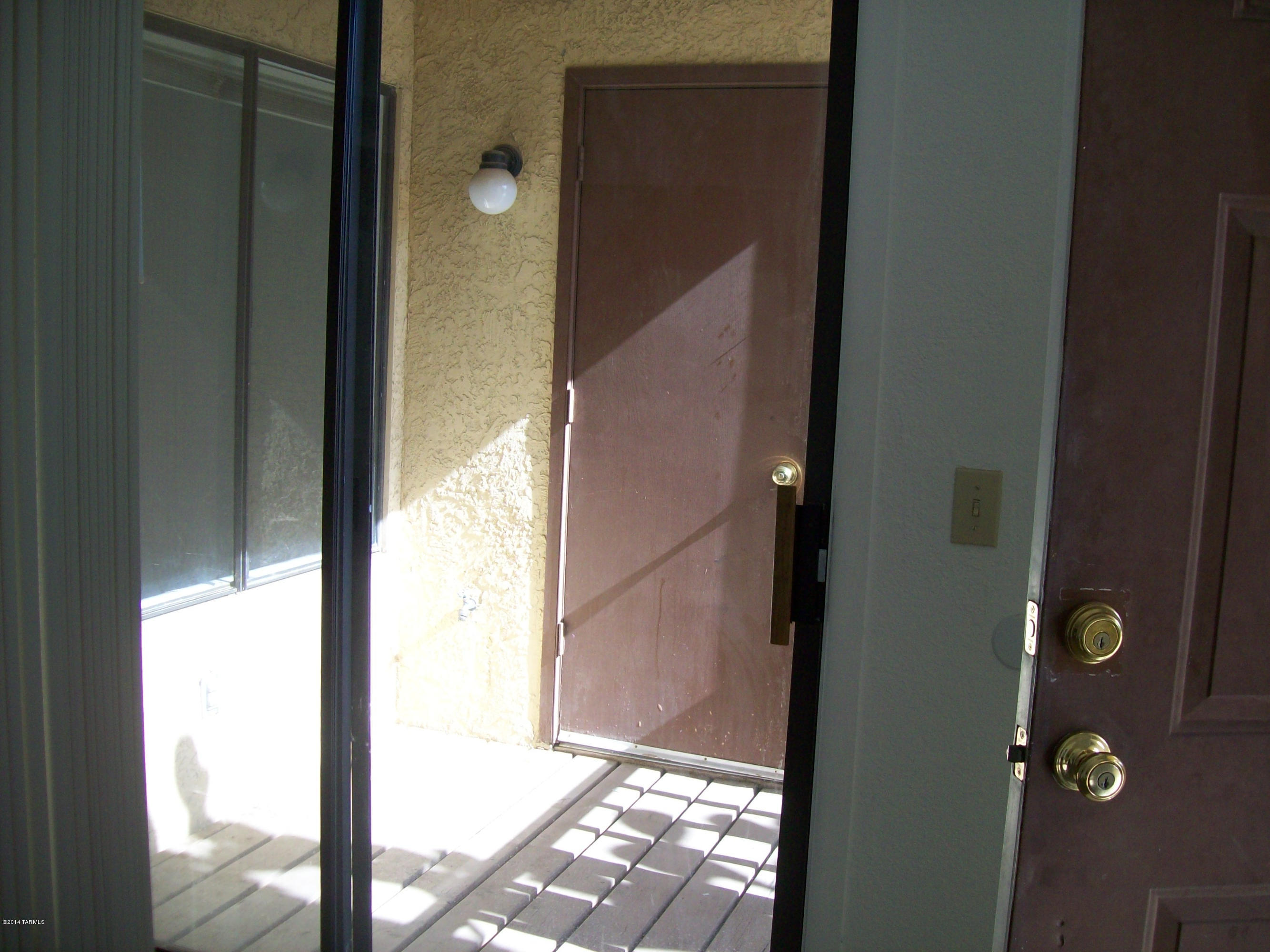 La Vida NO. II - Residential Lease
