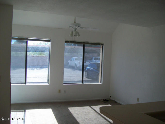 La Vida NO. II - Residential Lease