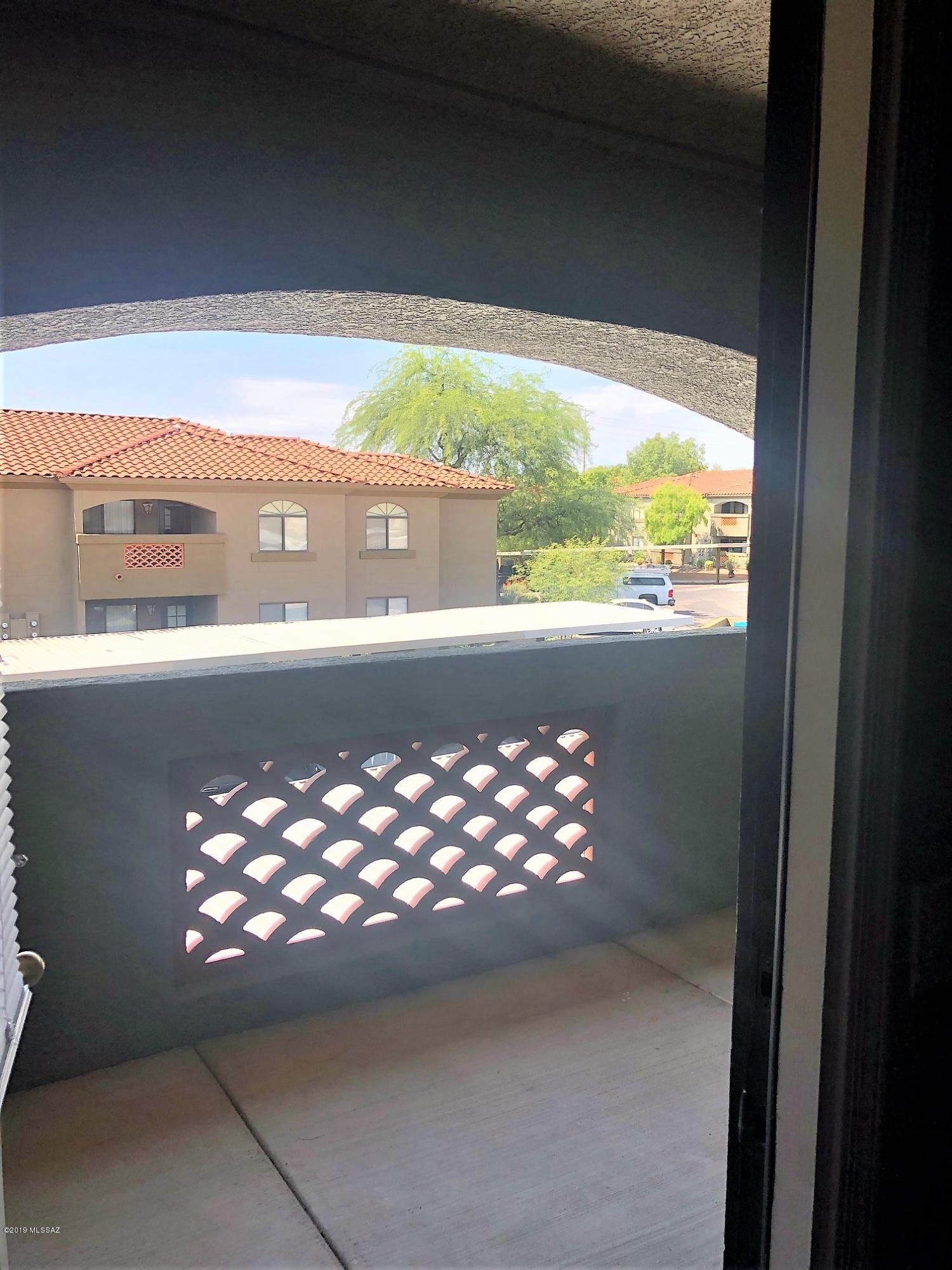 Veranda at Ventana Condominiums - Residential
