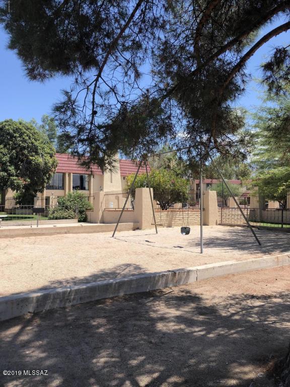 Barcelona Manor Condominiums - Residential