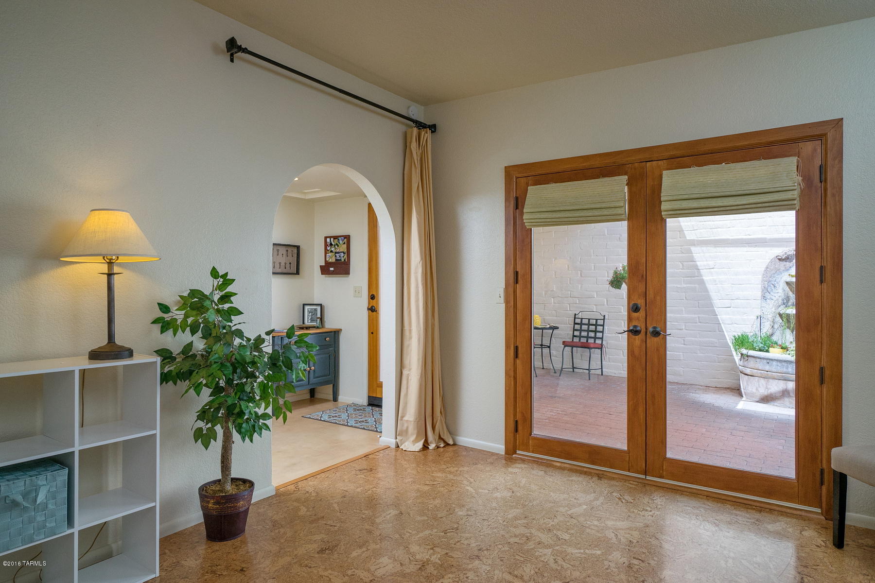 Loma De Las Brisas (1-25) - Residential