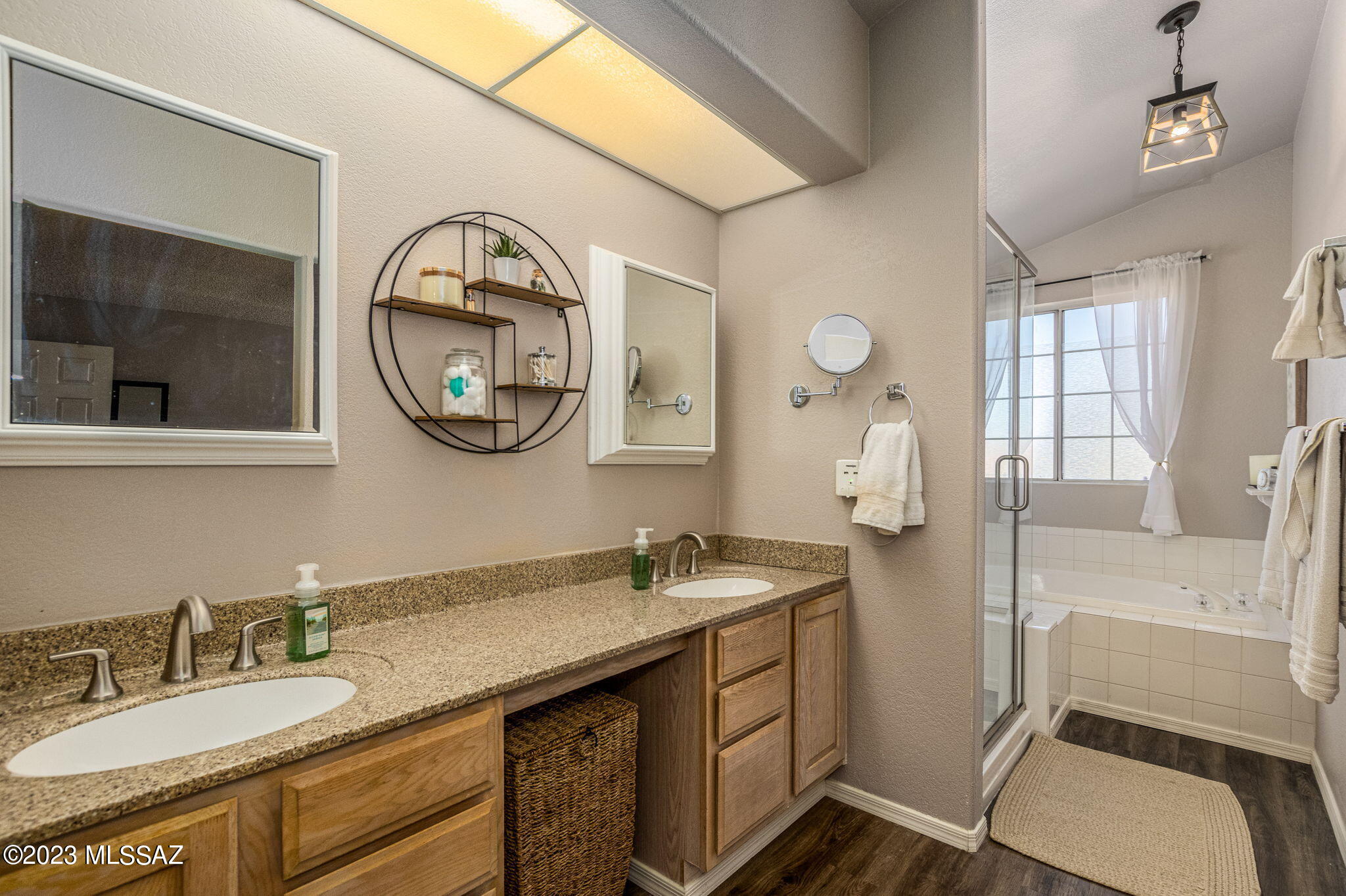 Richmond Place II (1-39) - Residential