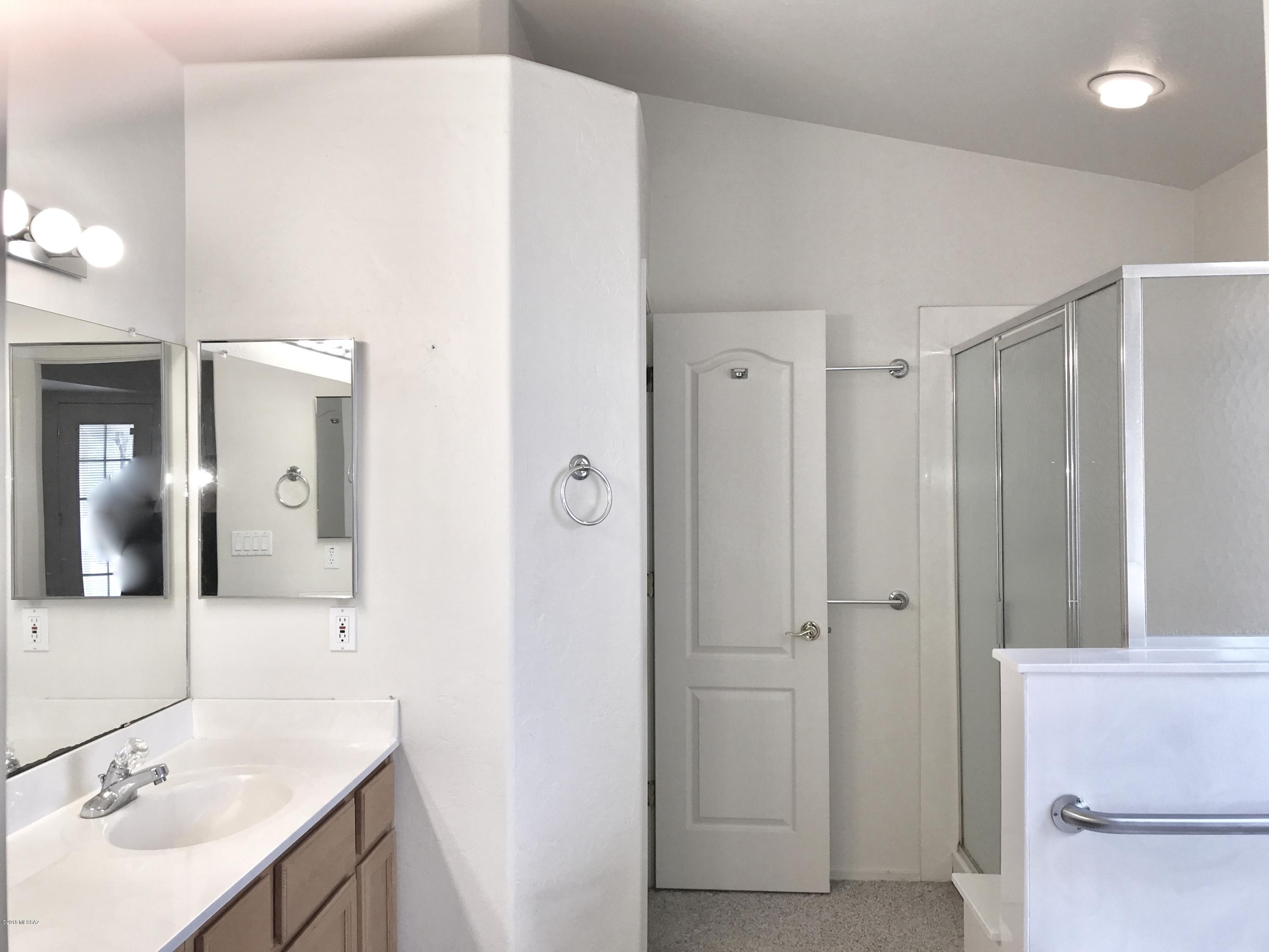 Thornydale Terrace(1-104) - Residential