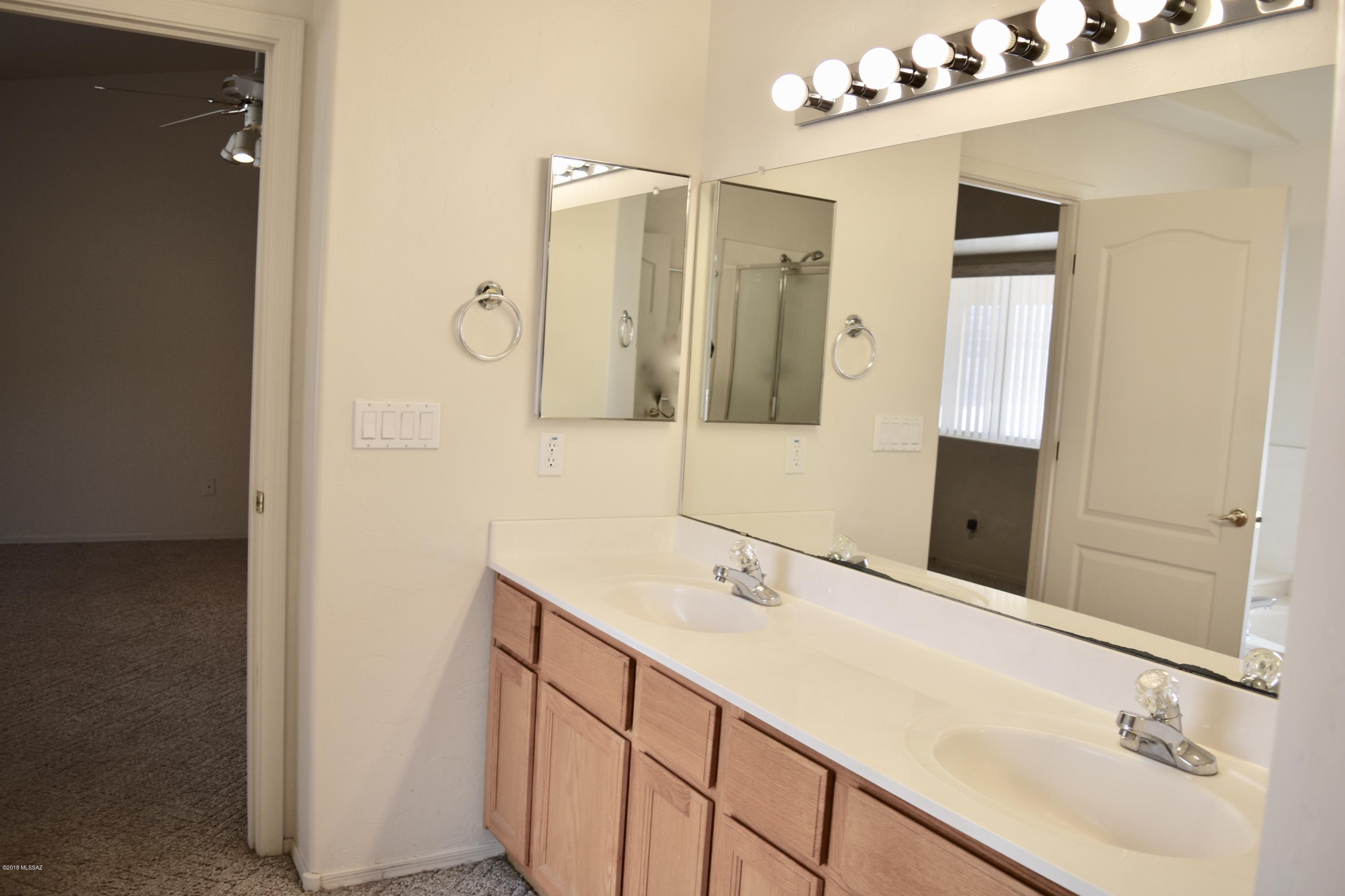 Thornydale Terrace(1-104) - Residential