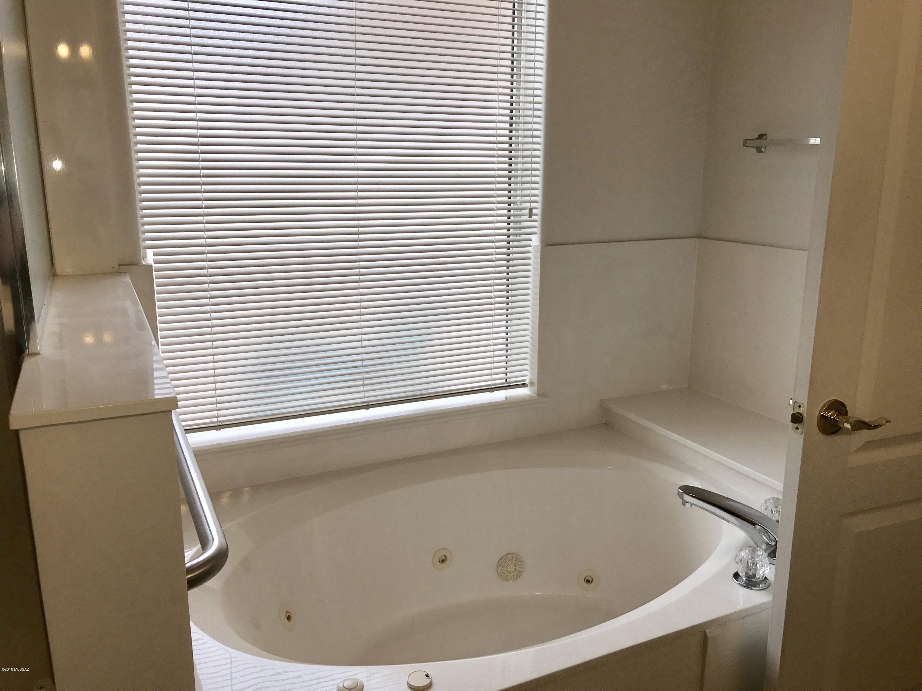 Thornydale Terrace(1-104) - Residential