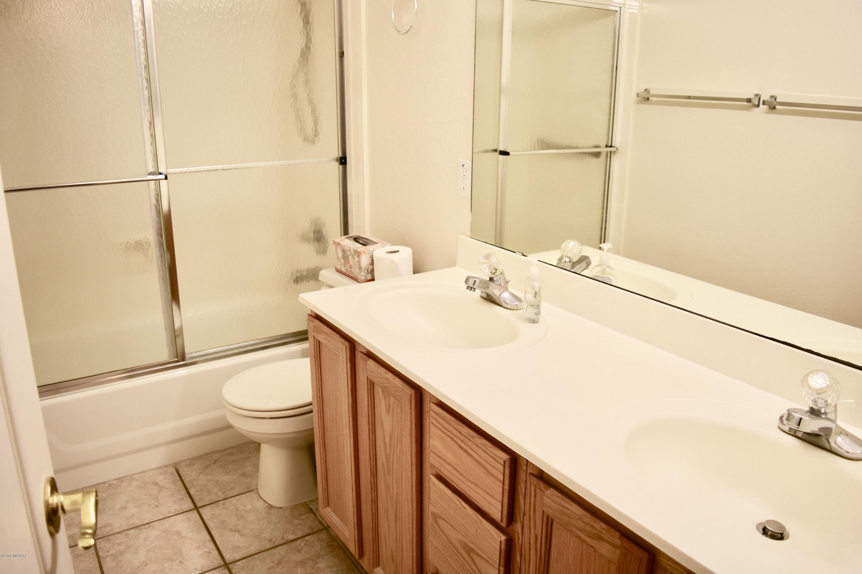 Thornydale Terrace(1-104) - Residential