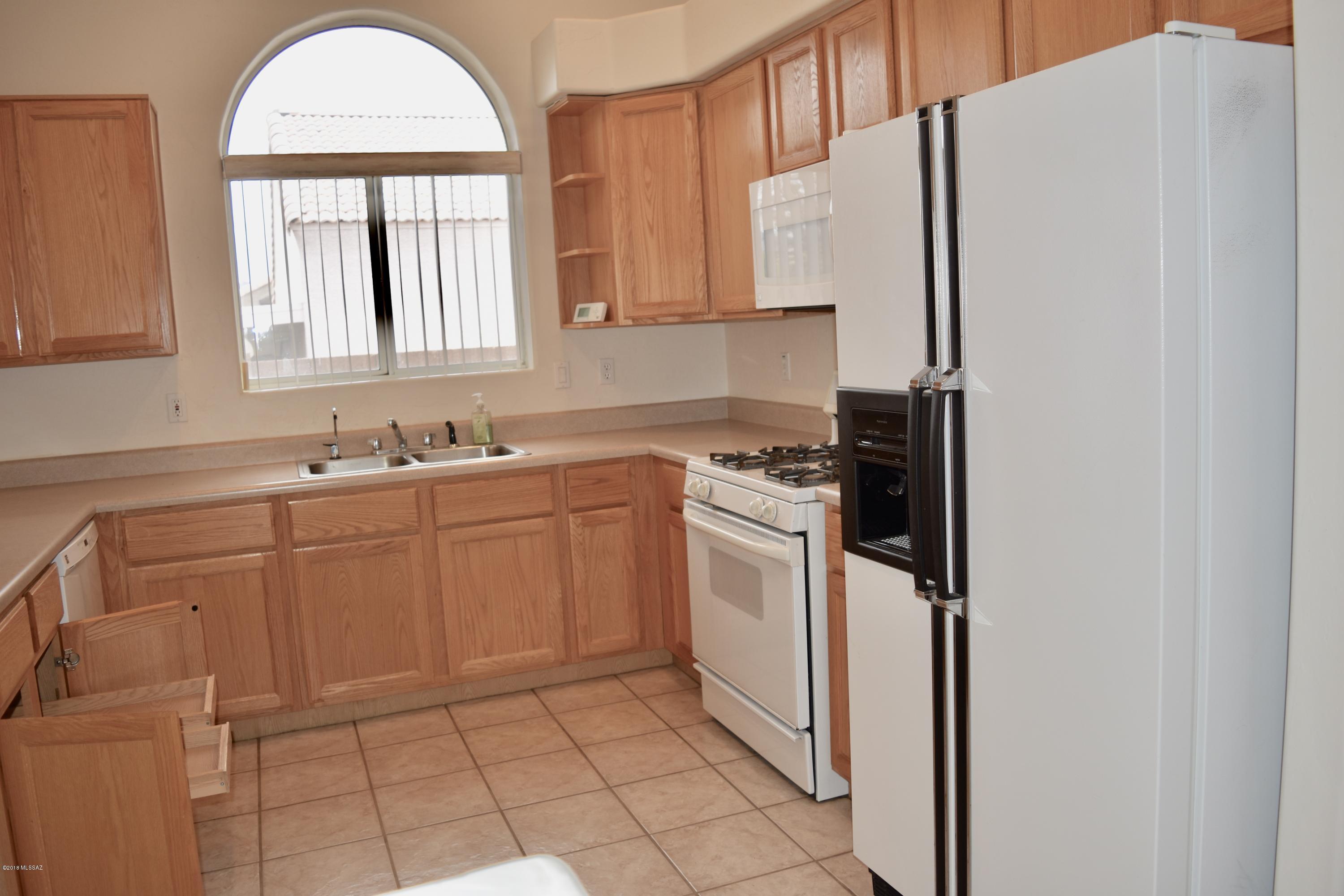 Thornydale Terrace(1-104) - Residential