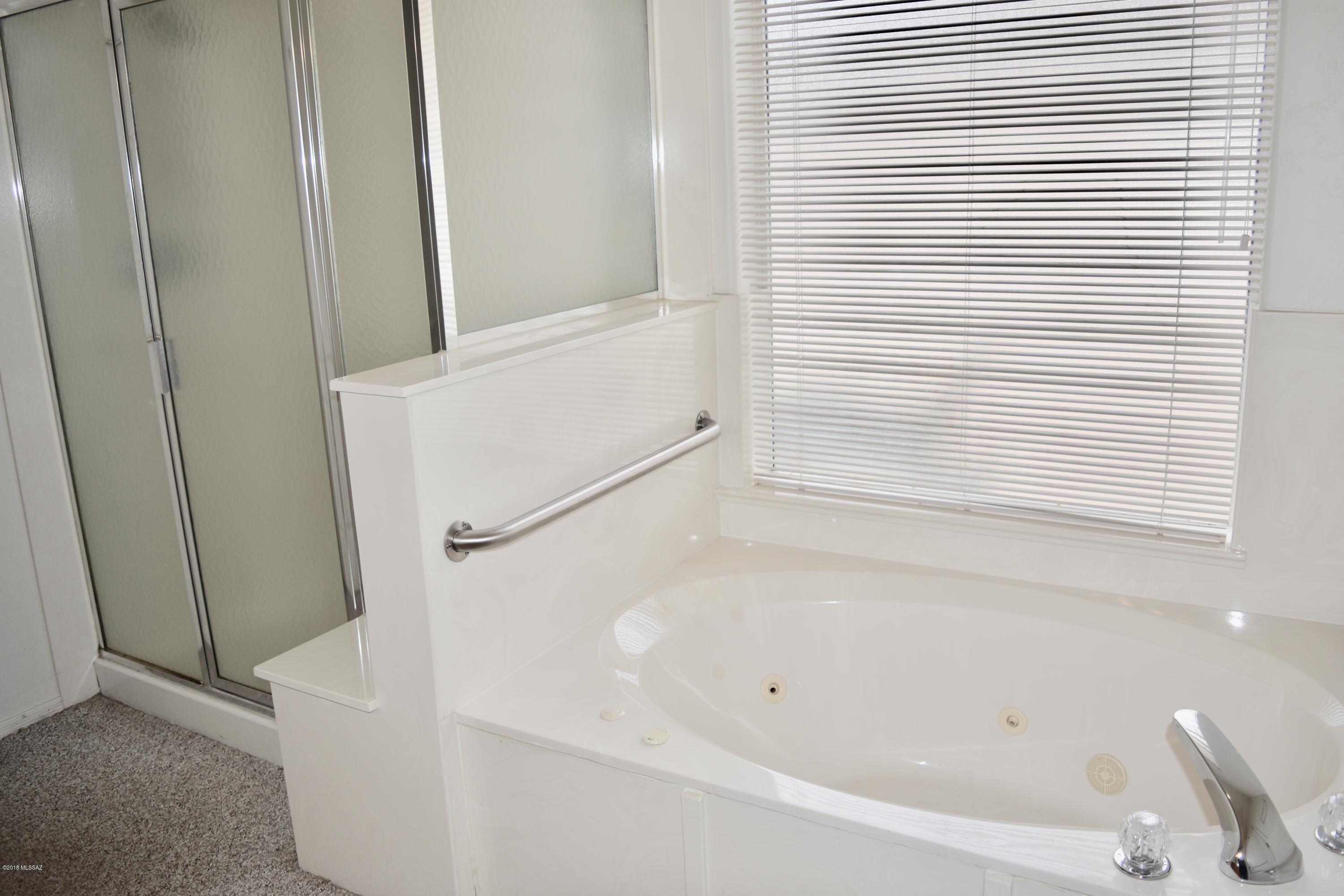 Thornydale Terrace(1-104) - Residential
