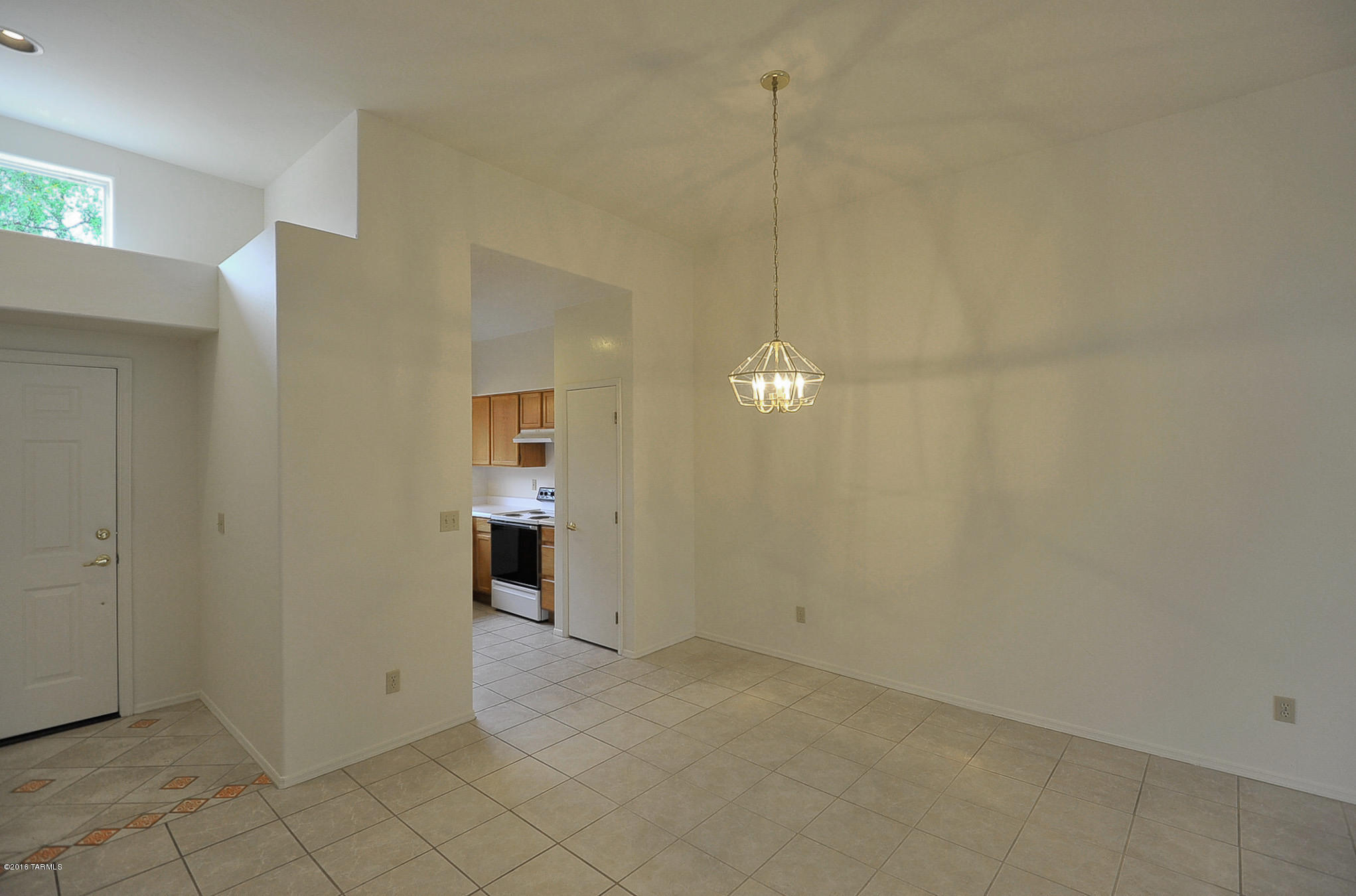 Town & Country (1-143) - Residential Lease