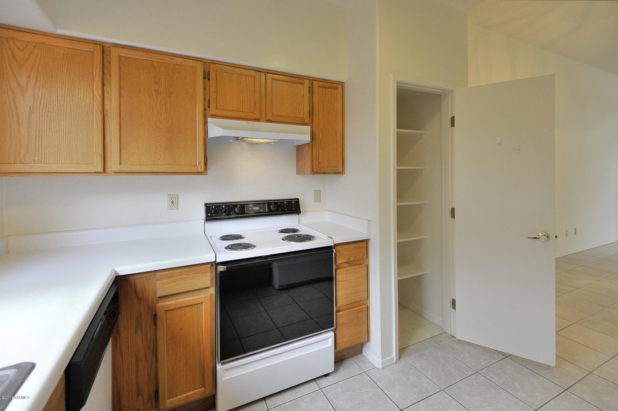Town & Country (1-143) - Residential Lease