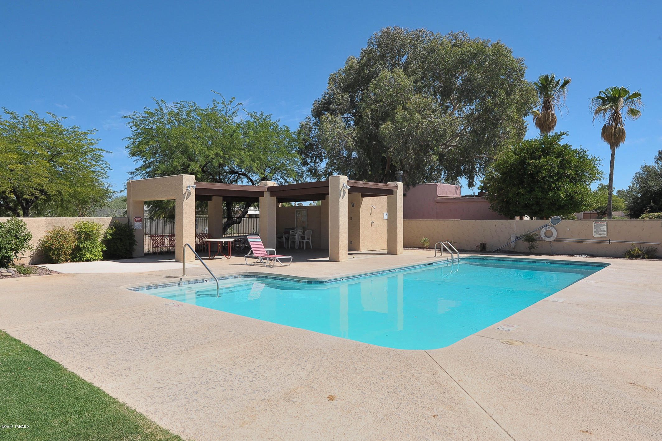Town & Country (1-143) - Residential Lease