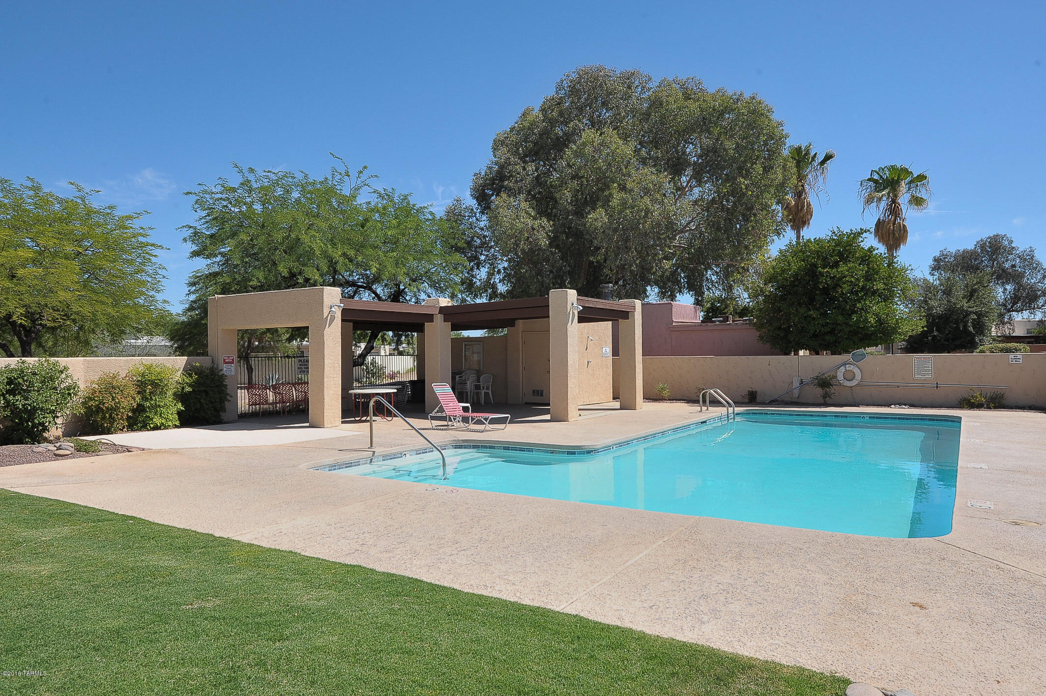 Town & Country (1-143) - Residential Lease
