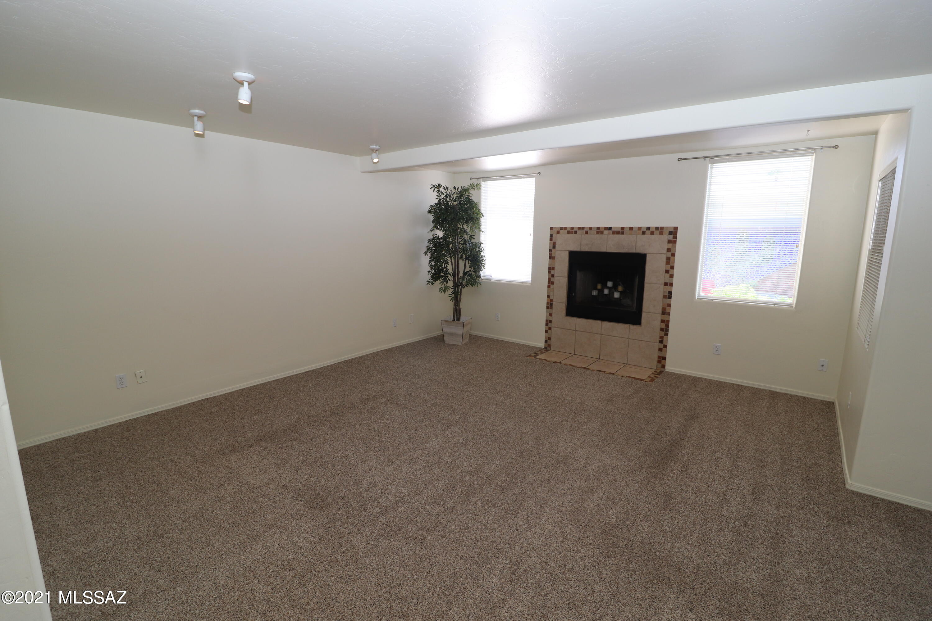 Encanto Court - Residential