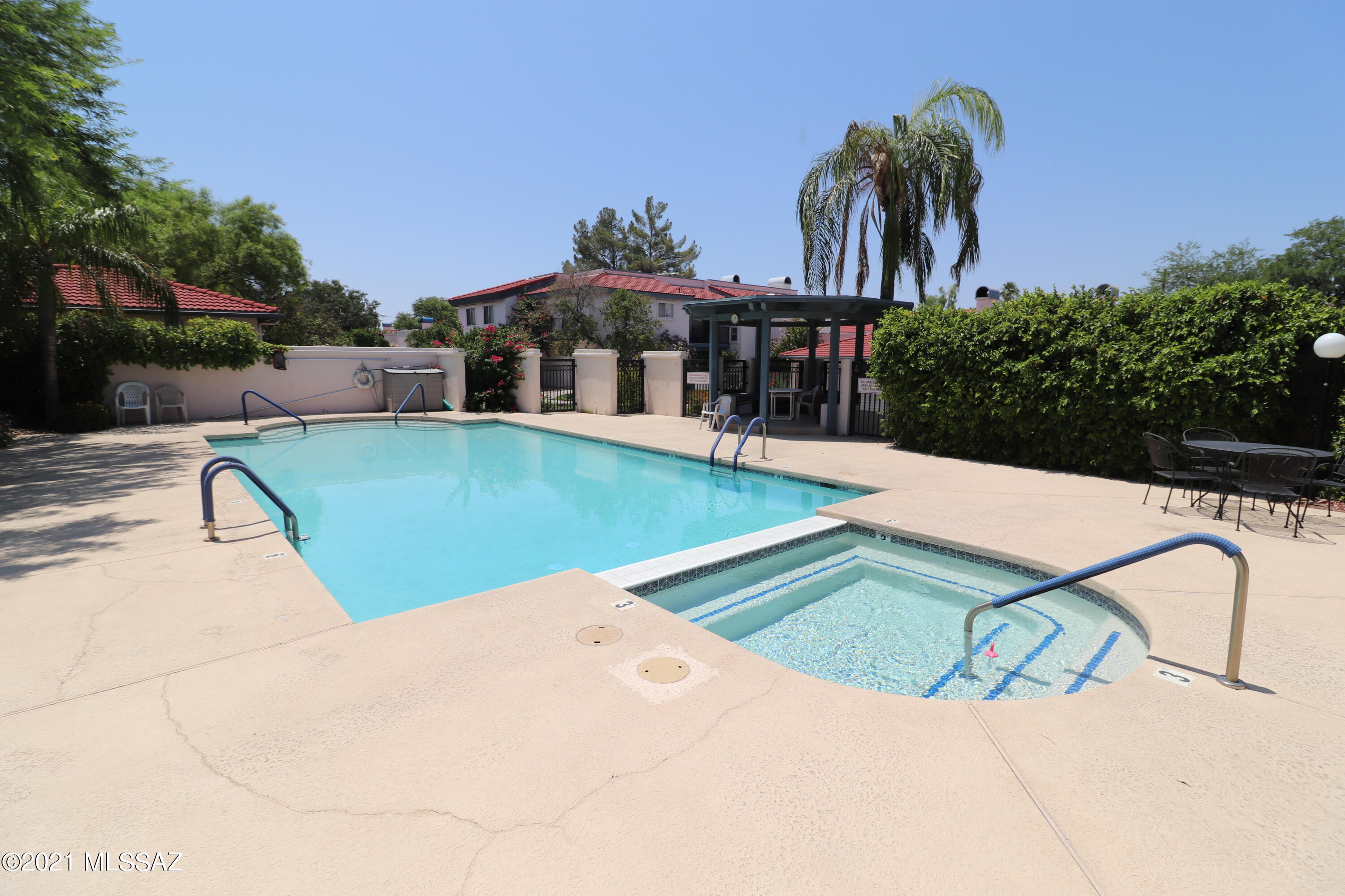Encanto Court - Residential