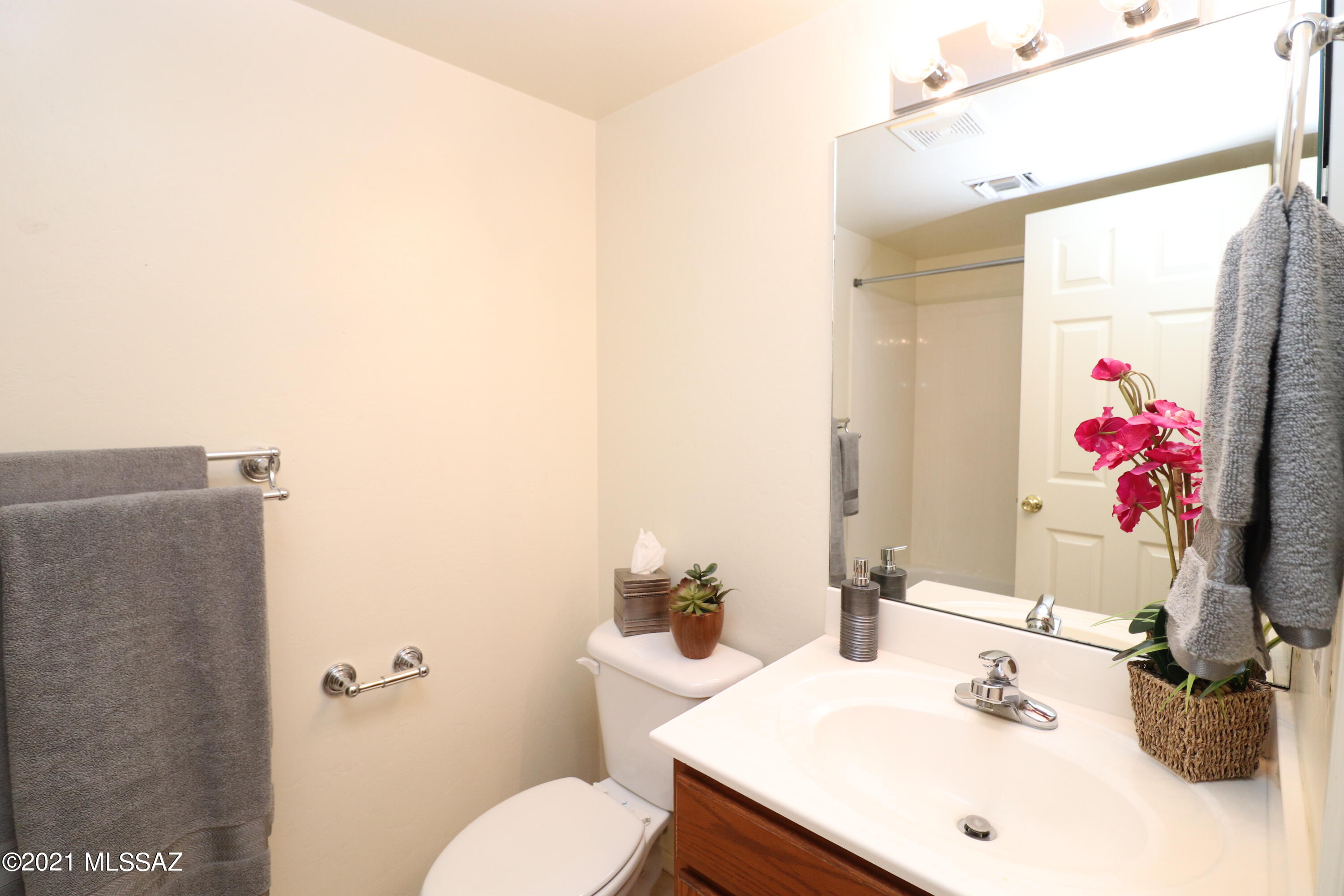 Encanto Court - Residential