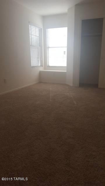 Hacienda Del Oro (1-78) - Residential Lease