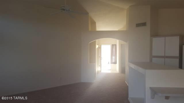 Hacienda Del Oro (1-78) - Residential Lease