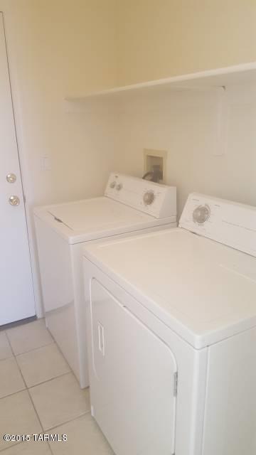 Hacienda Del Oro (1-78) - Residential Lease