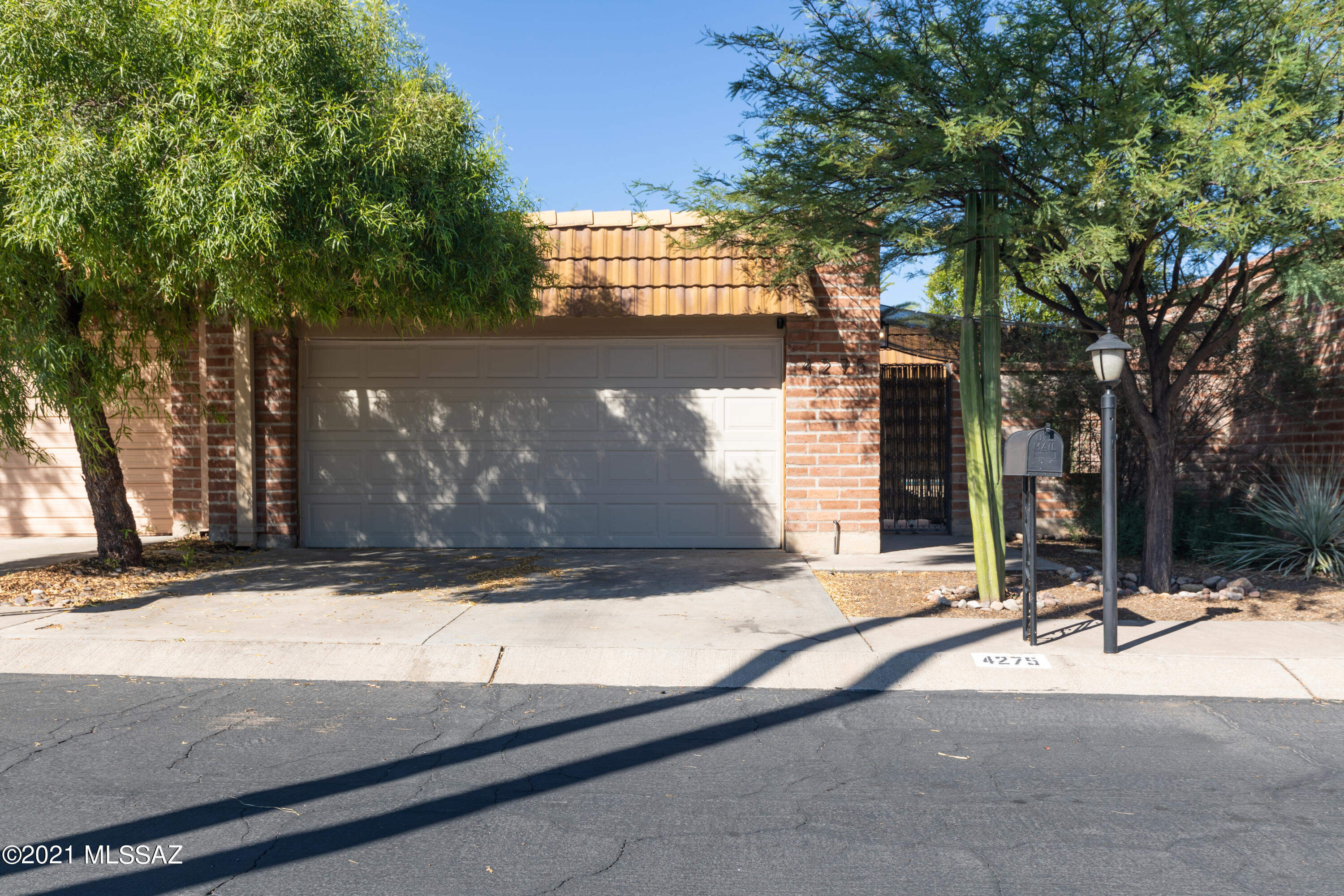 Limberlost Terr Townhouses - Residential
