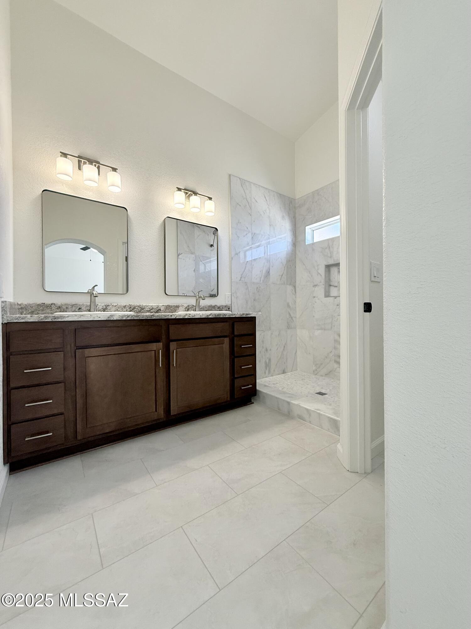 Elliott Homes At Rita Ranch (1-521) - Residential