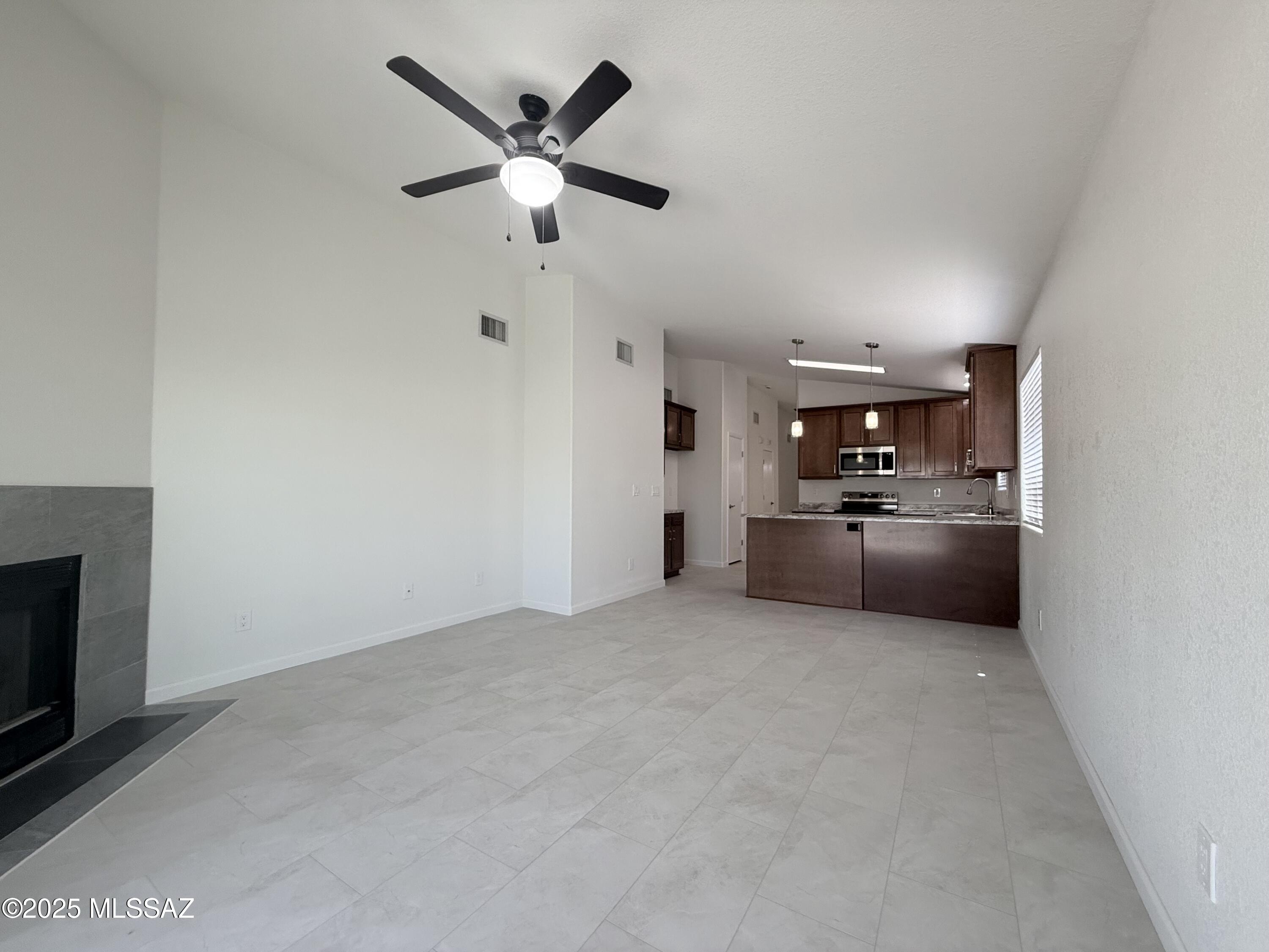 Elliott Homes At Rita Ranch (1-521) - Residential