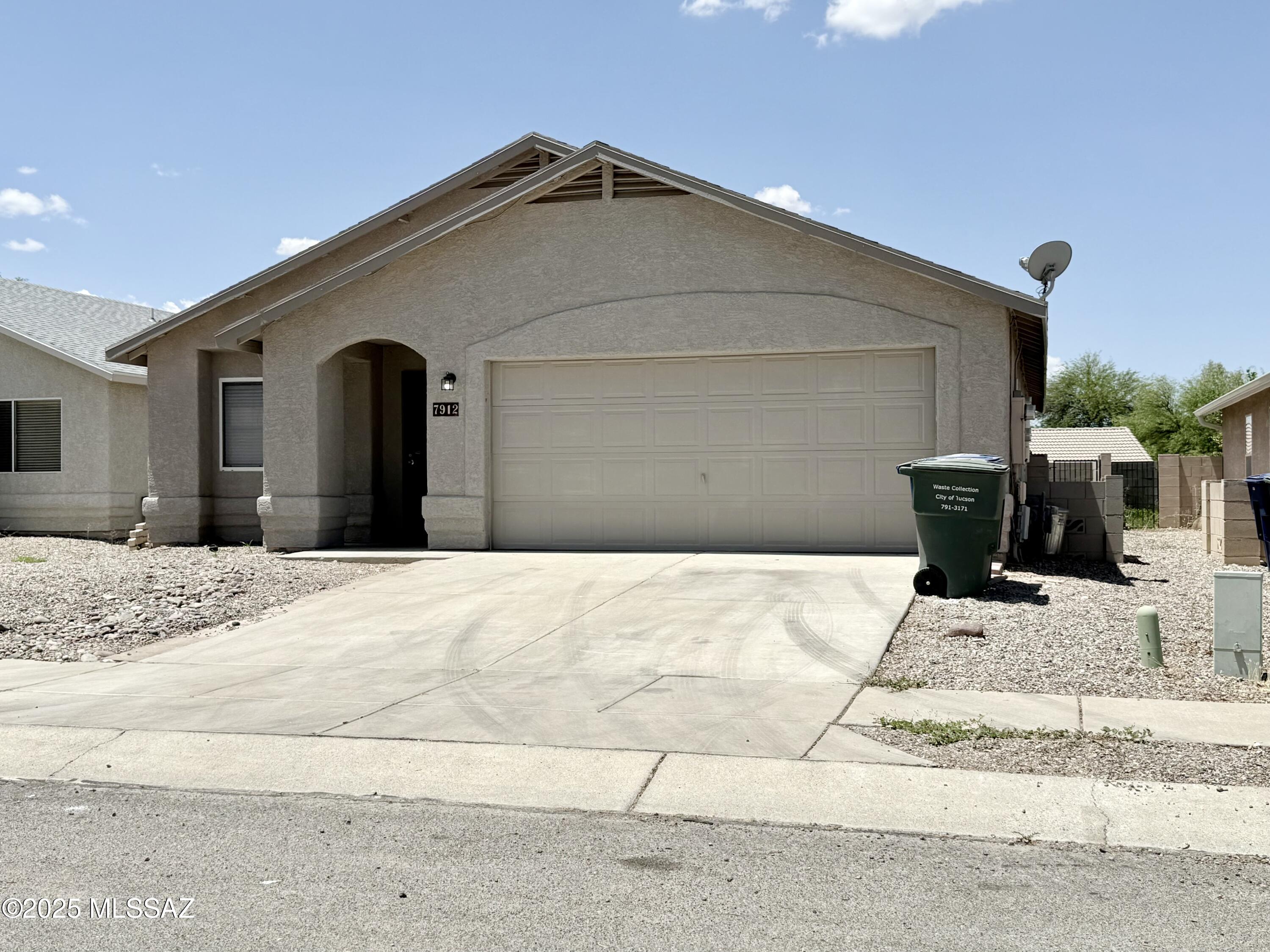 Elliott Homes At Rita Ranch (1-521) - Residential