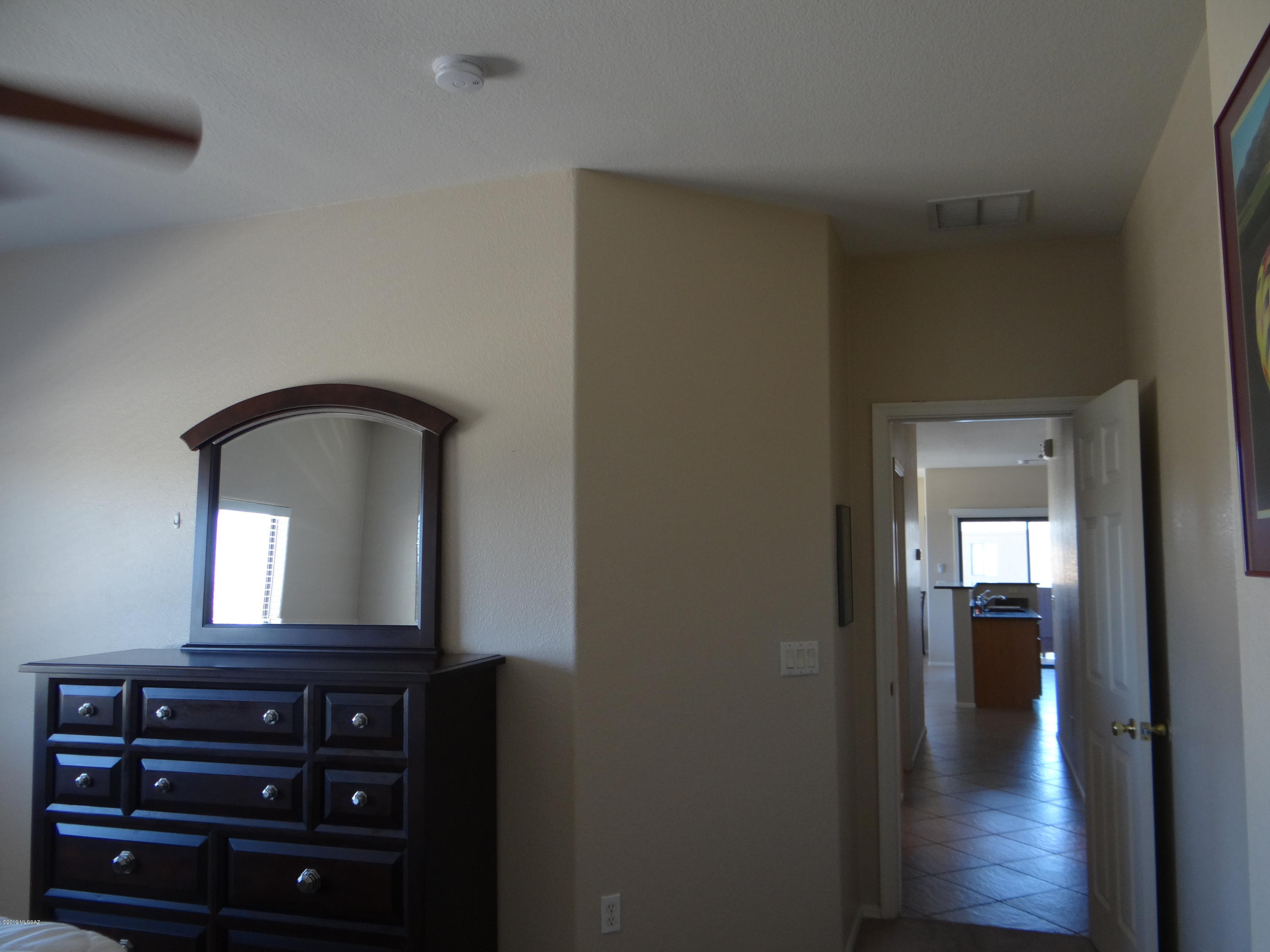 Mountain View Condos. (1-76) - Residential Lease